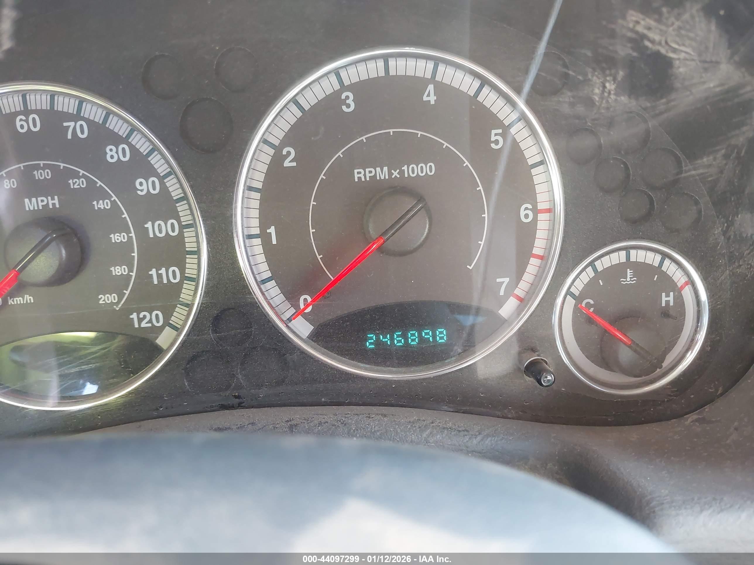 JEEP LIBERTY image 7