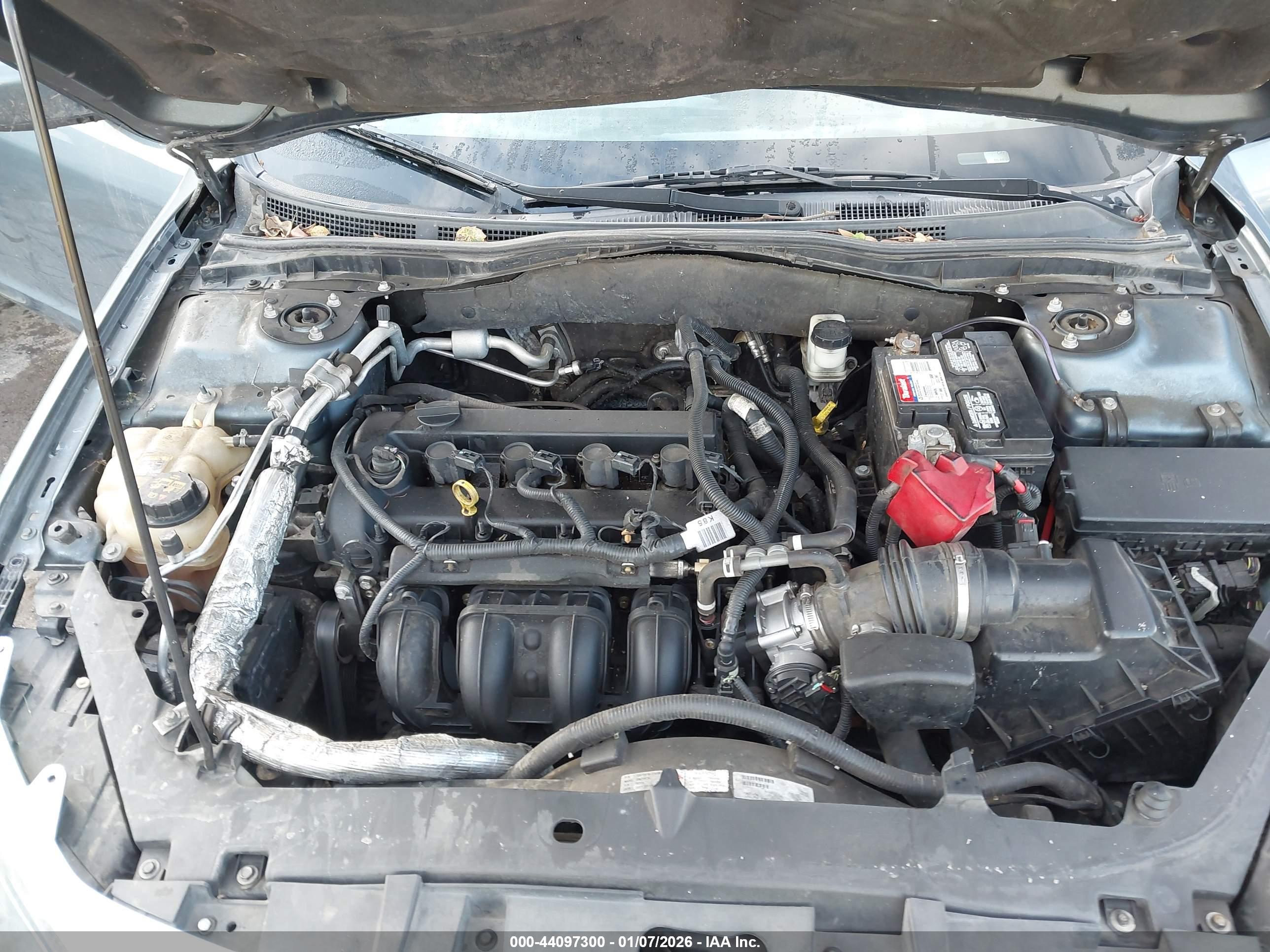 FORD FUSION image 10