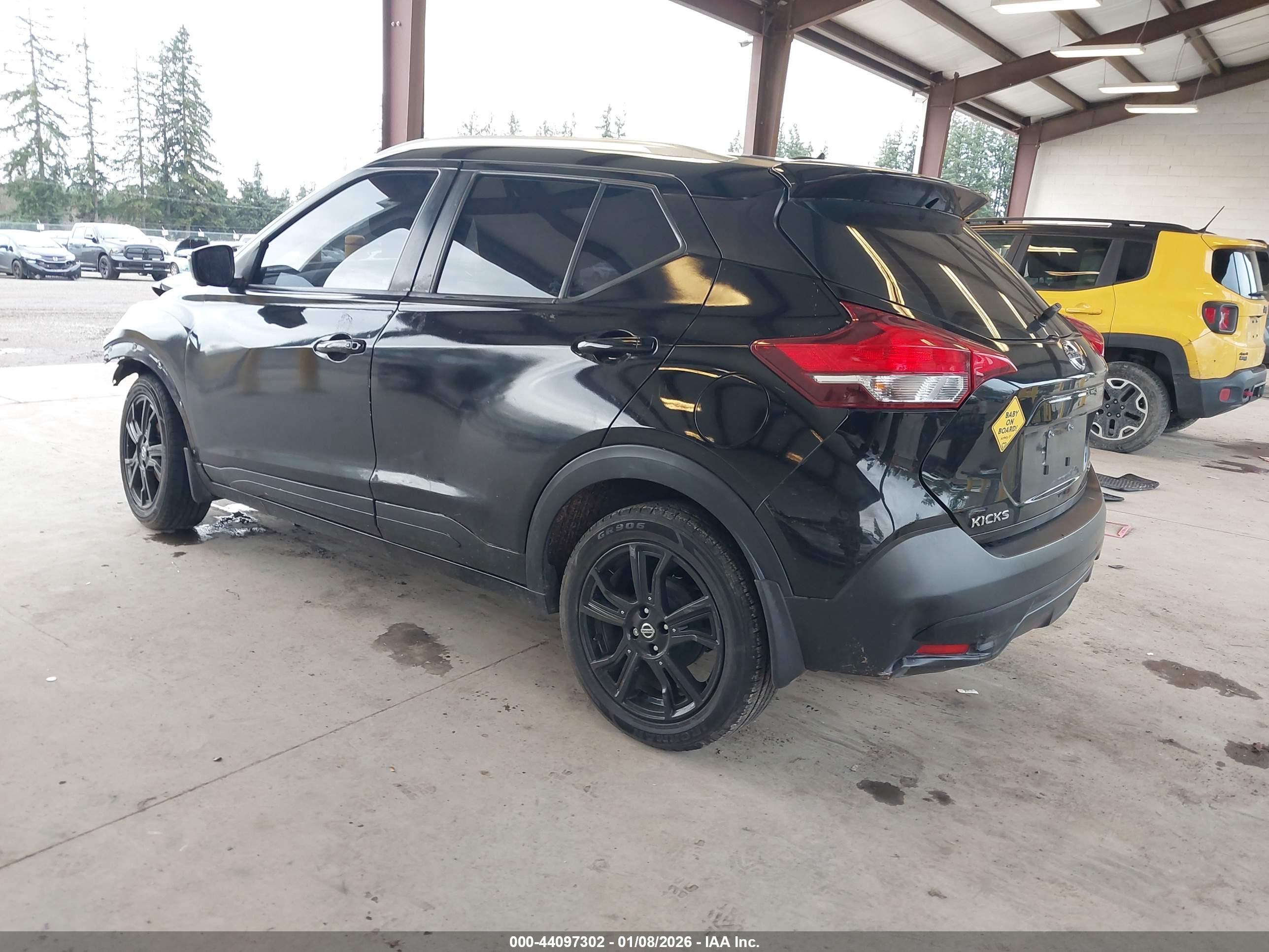 NISSAN KICKS image 3