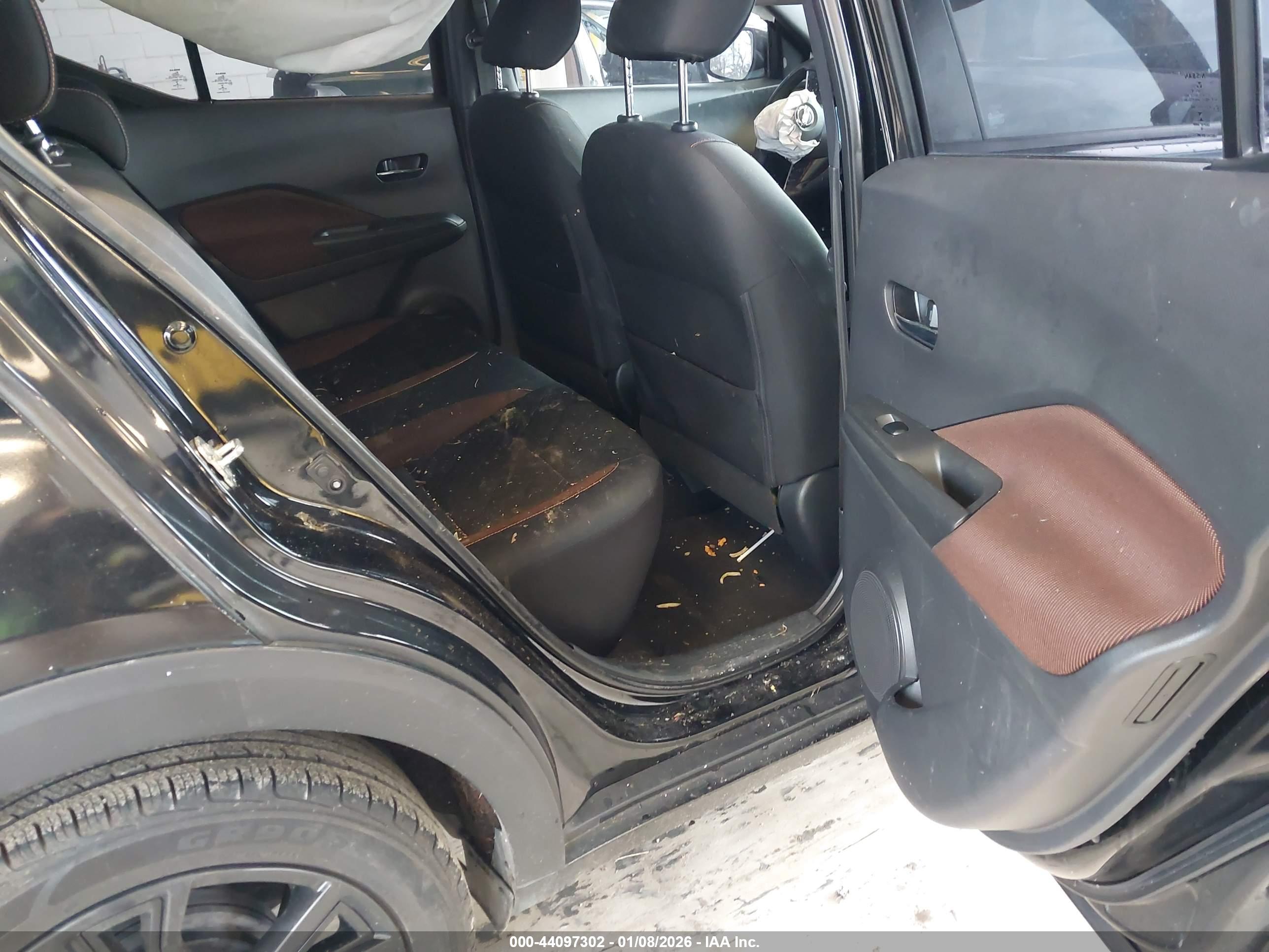 NISSAN KICKS image 8