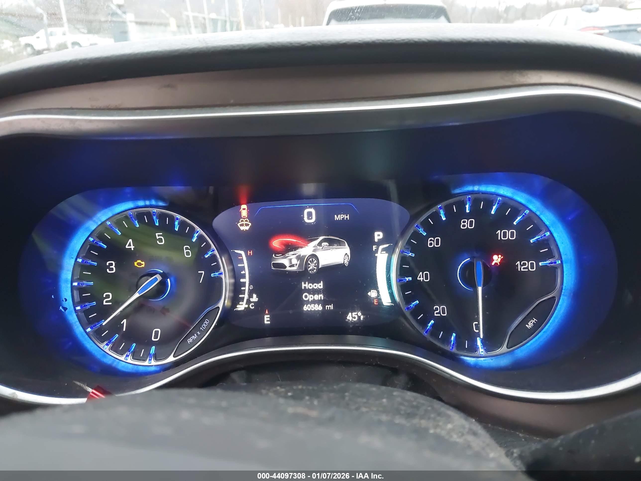 CHRYSLER PACIFICA image 7