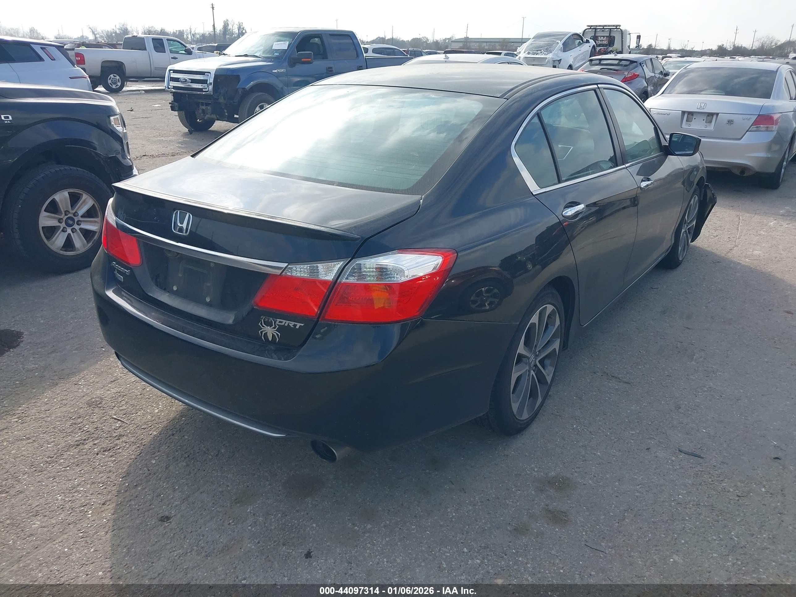 HONDA ACCORD image 4