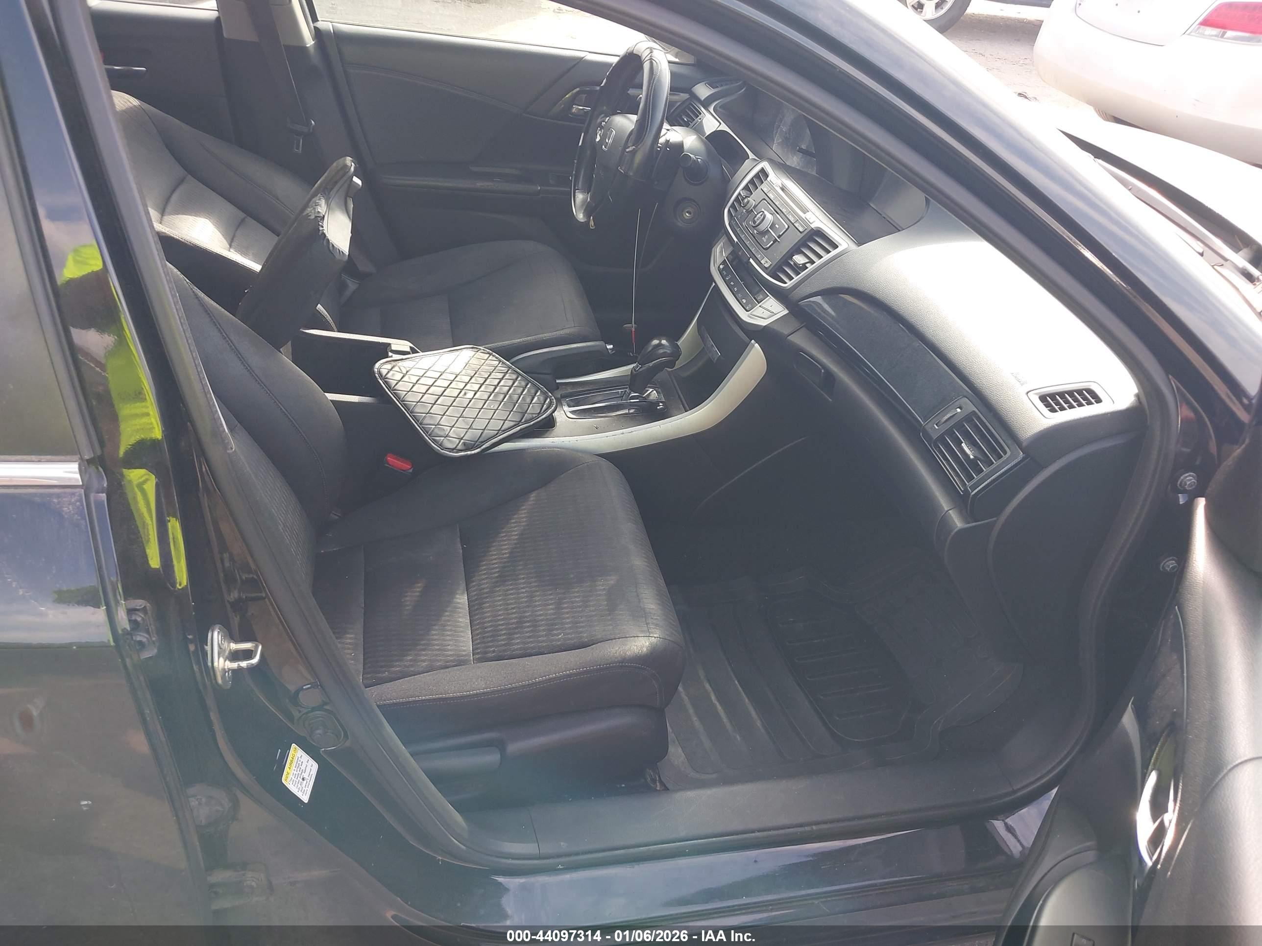 HONDA ACCORD image 5