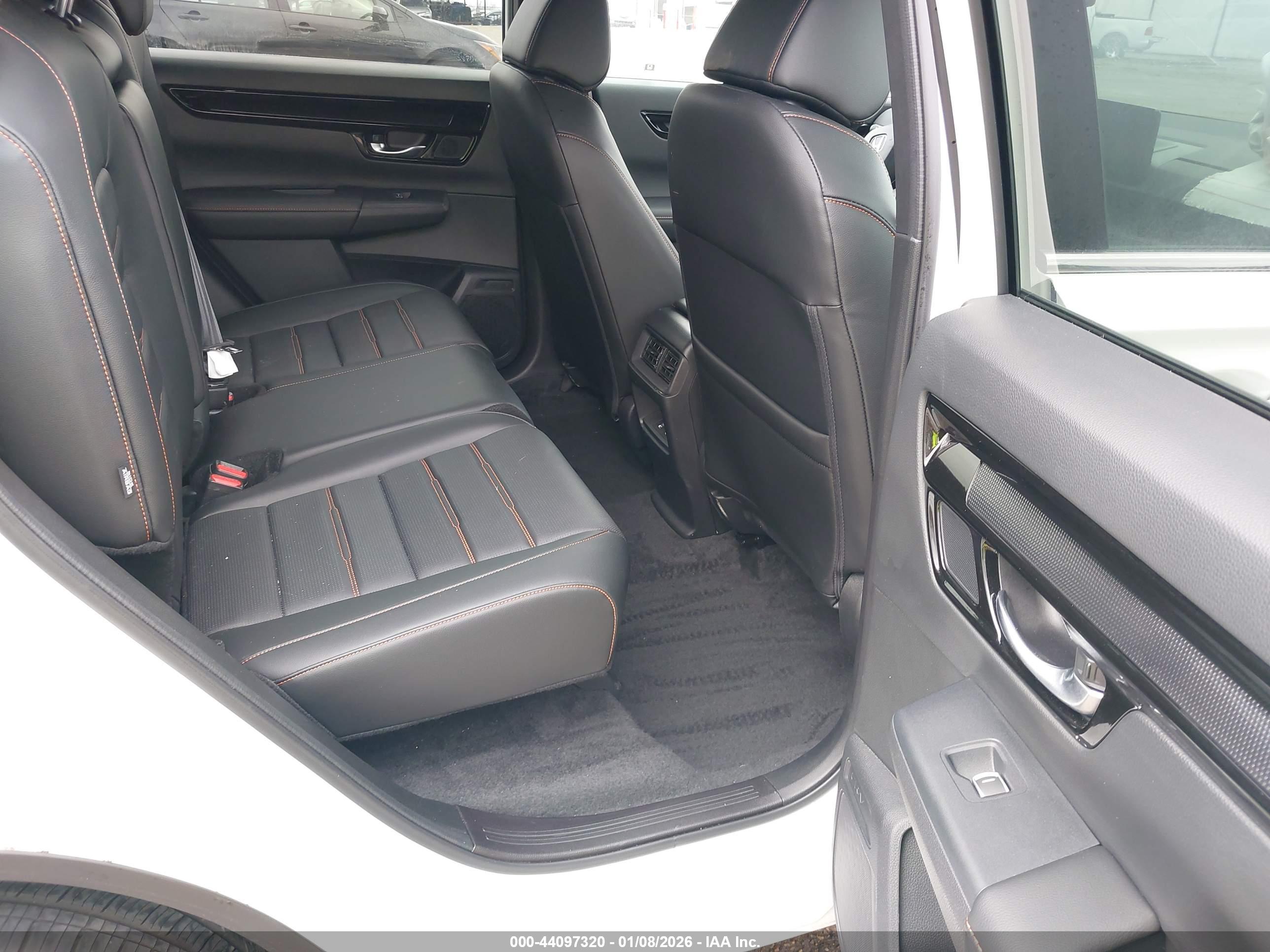 HONDA CR-V image 8