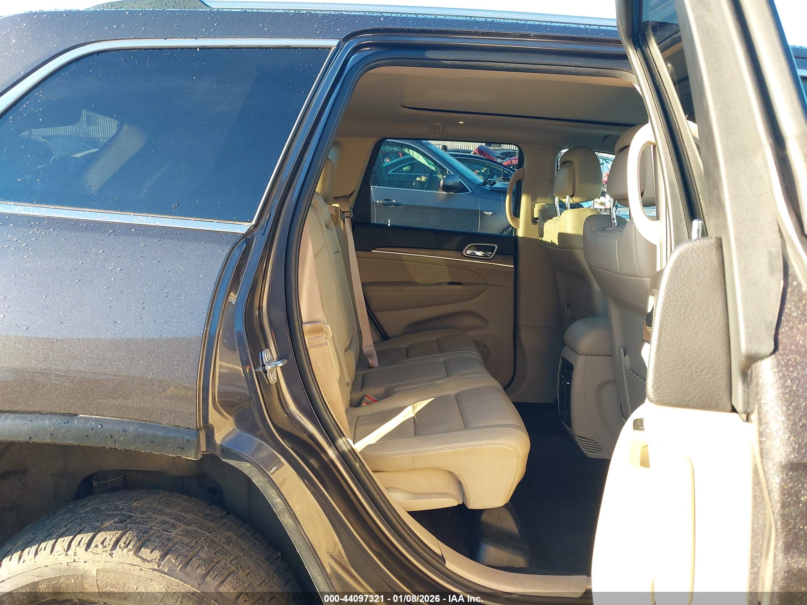 JEEP GRAND image 8