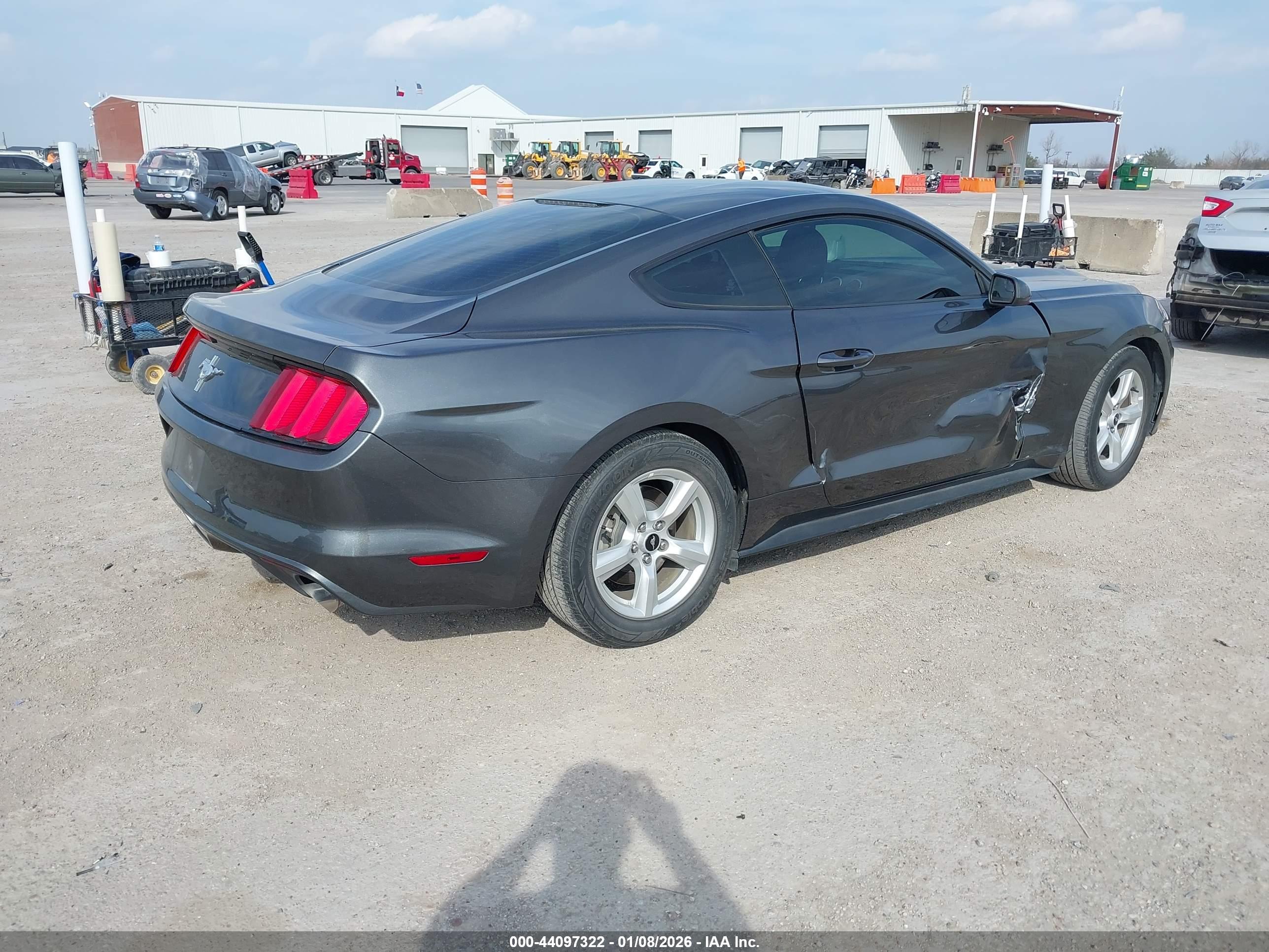 FORD MUSTANG image 4