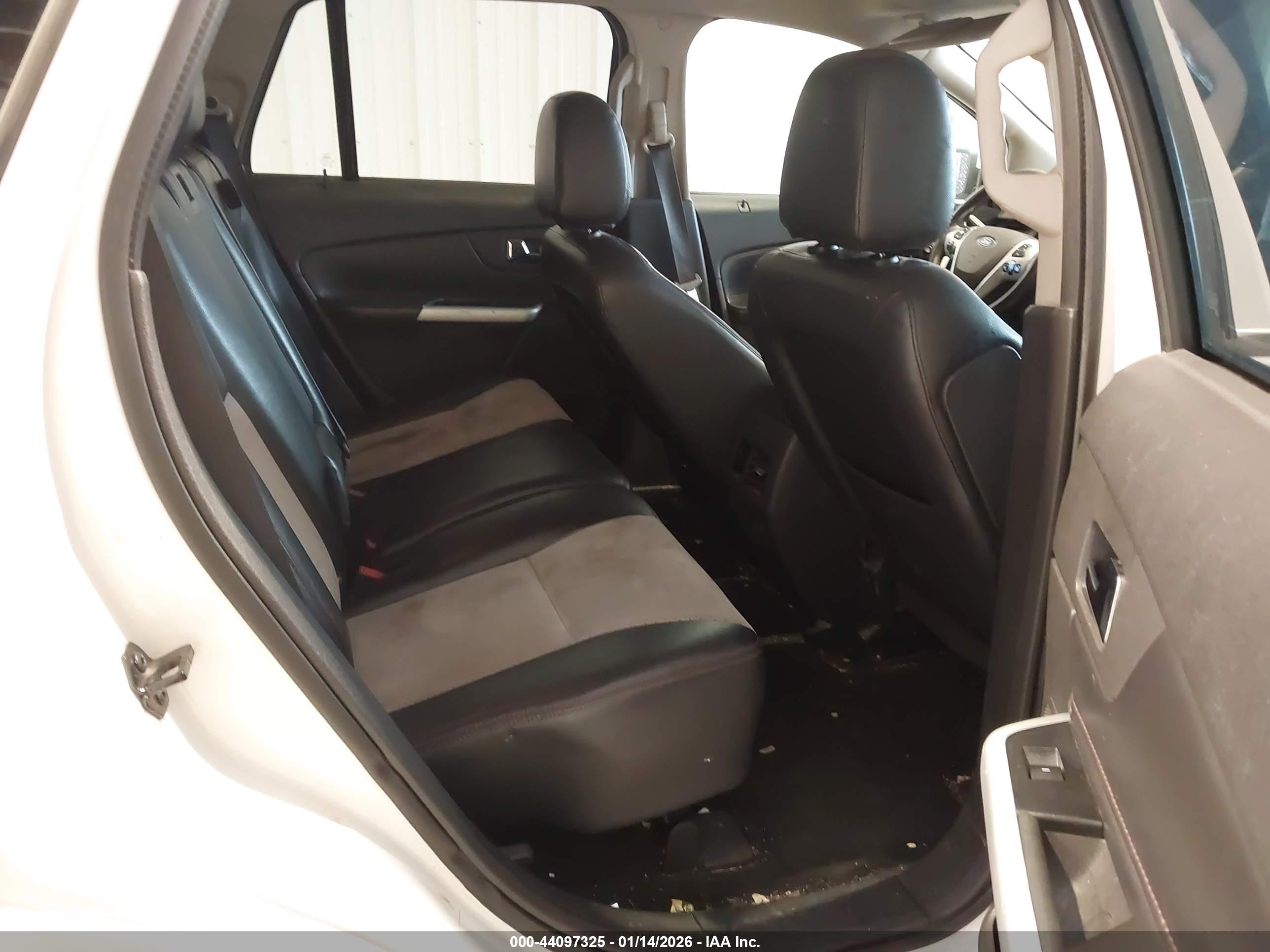 FORD EDGE image 8