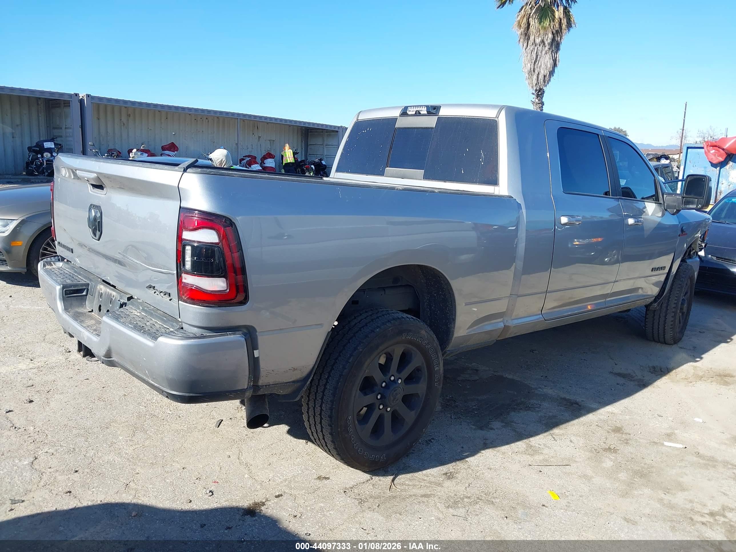 RAM 2500 image 4