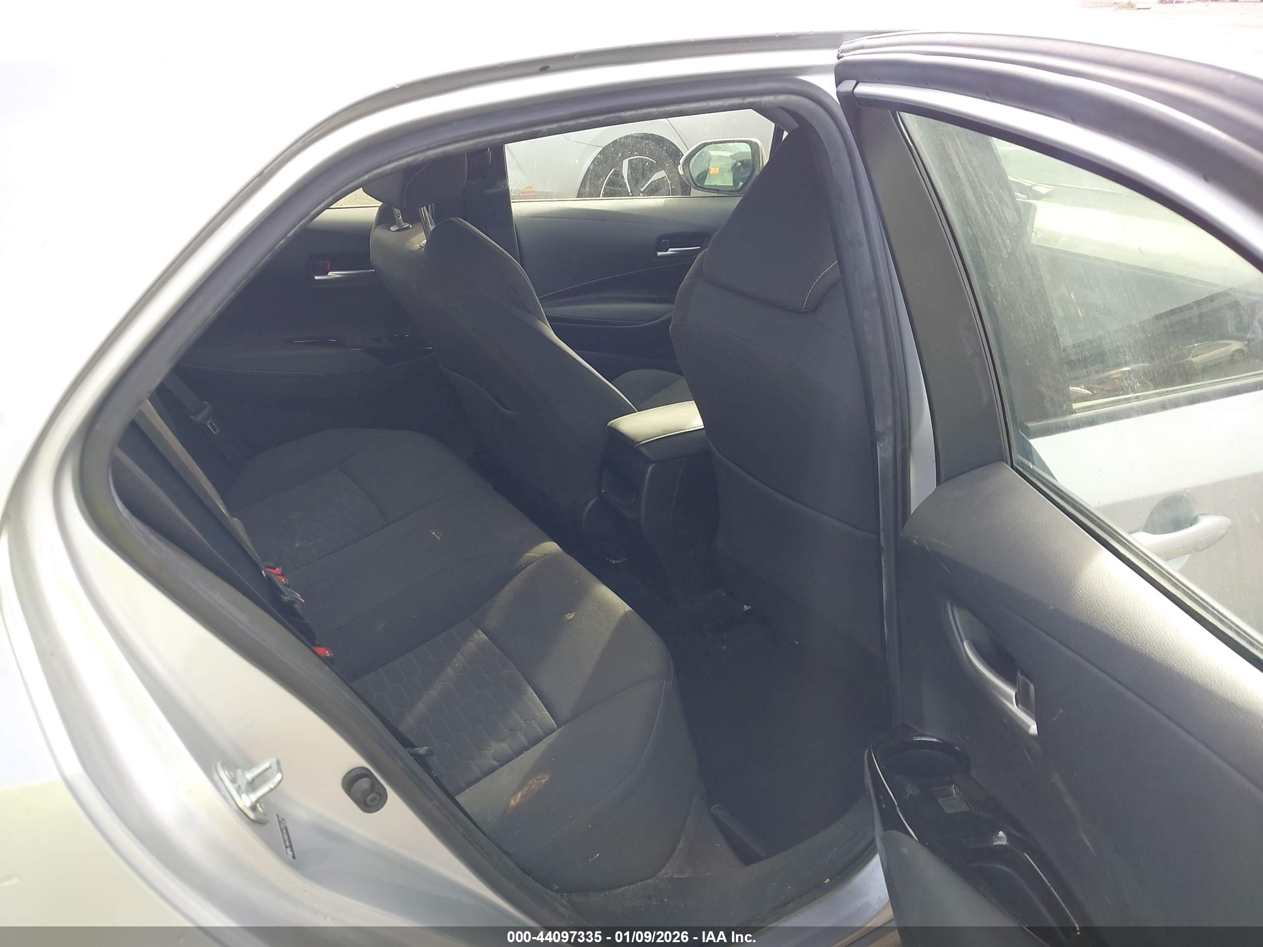 TOYOTA COROLLA image 8