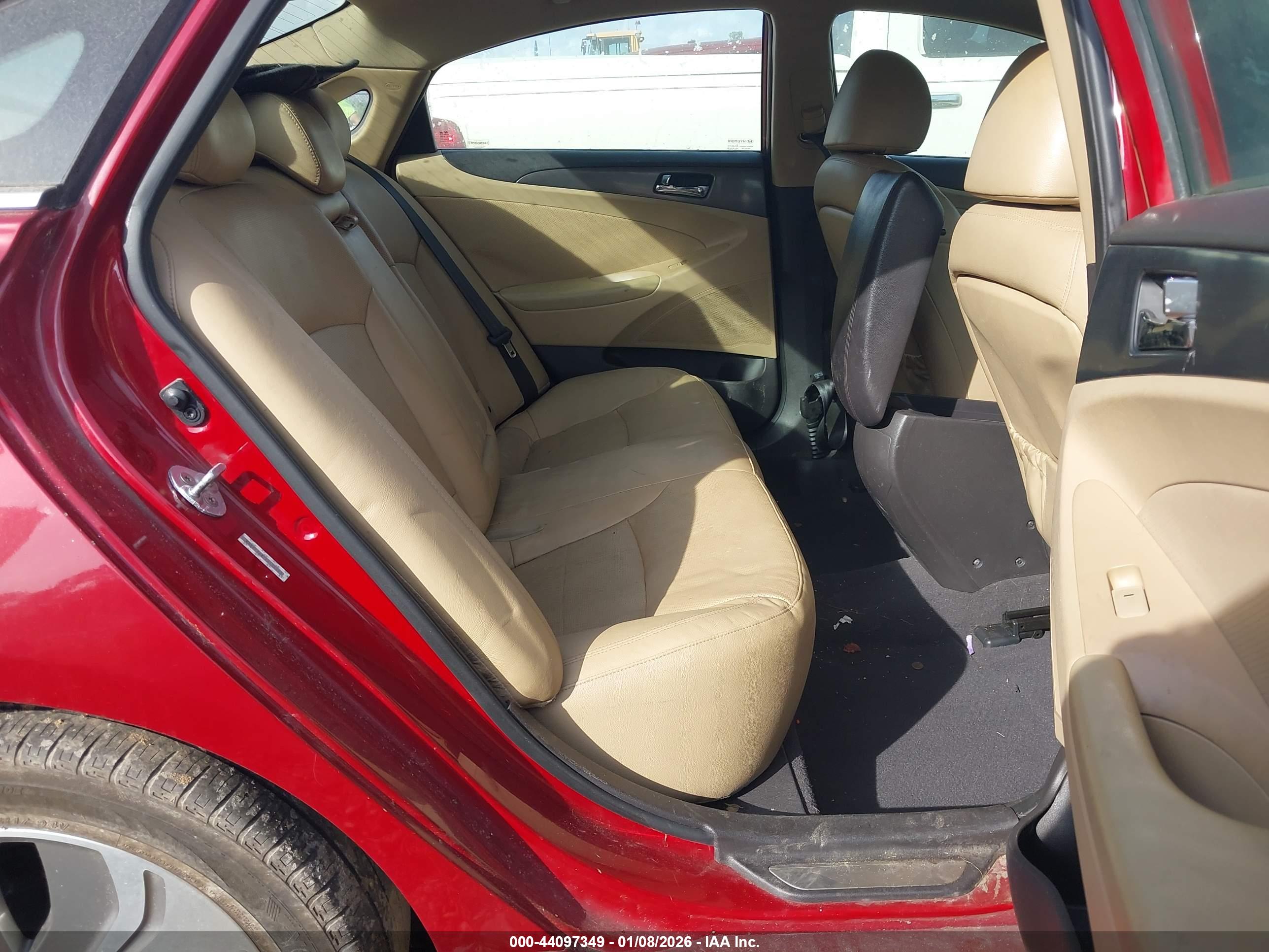 HYUNDAI SONATA image 8