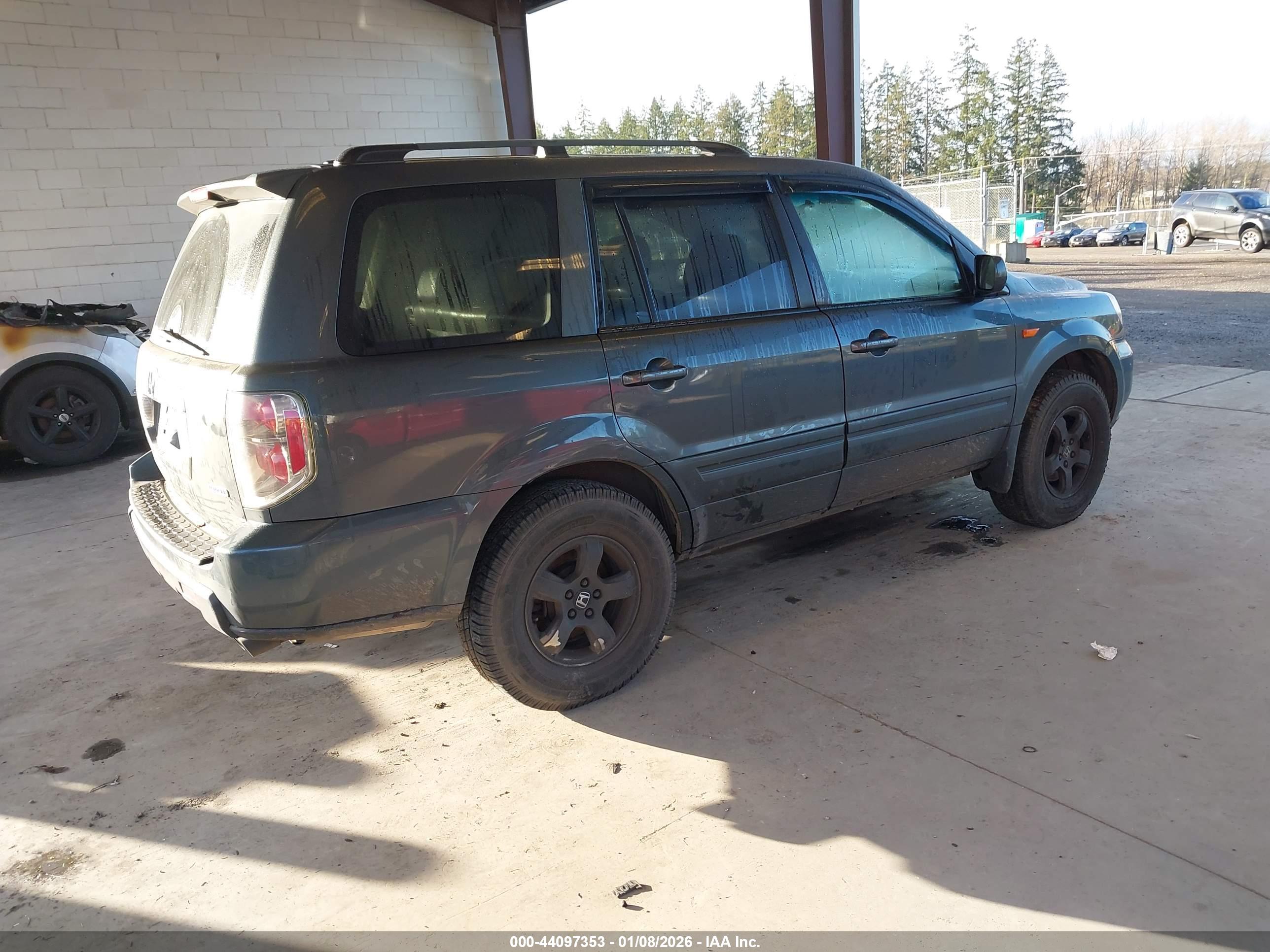 HONDA PILOT image 4