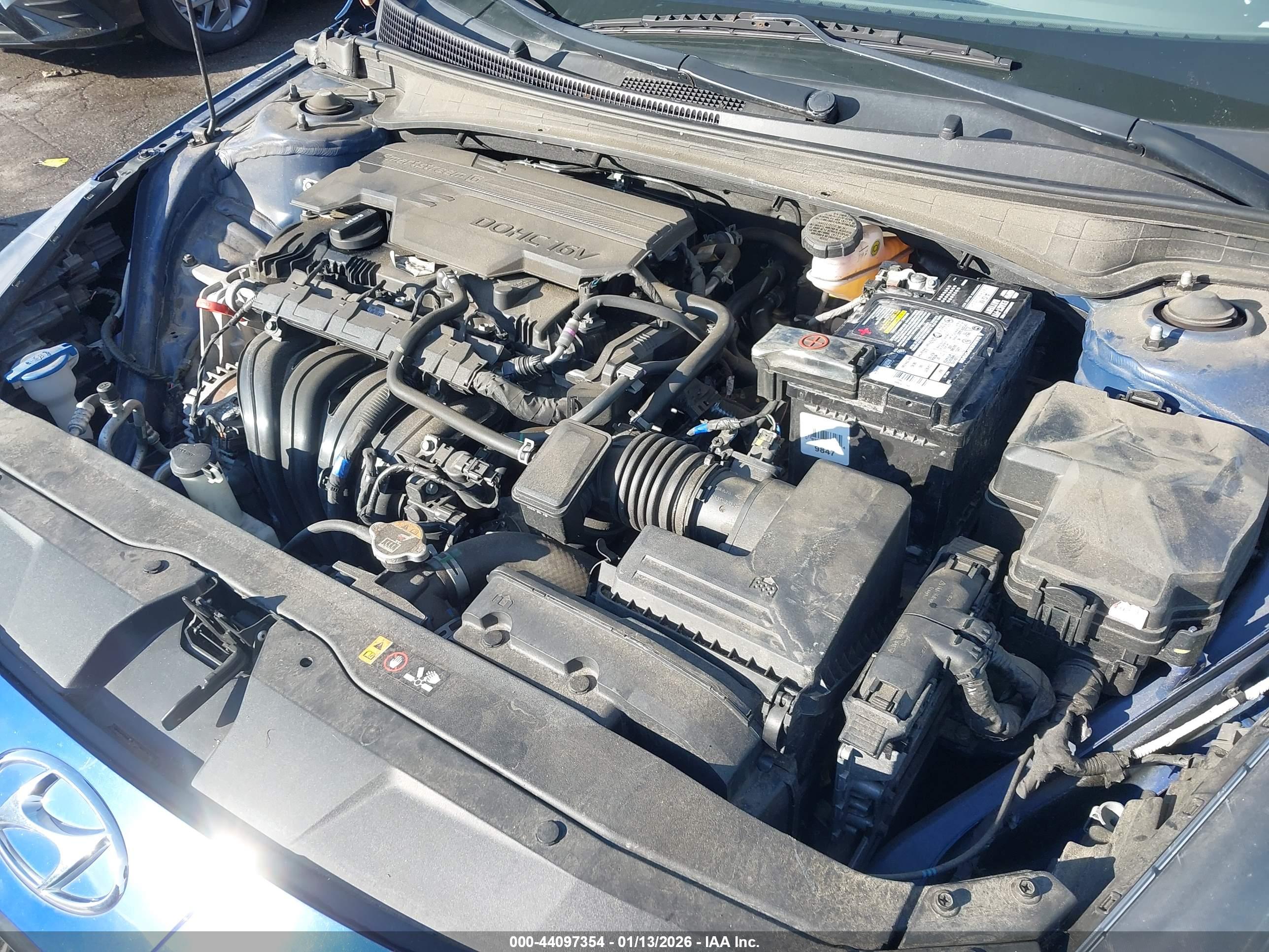 HYUNDAI ELANTRA image 10