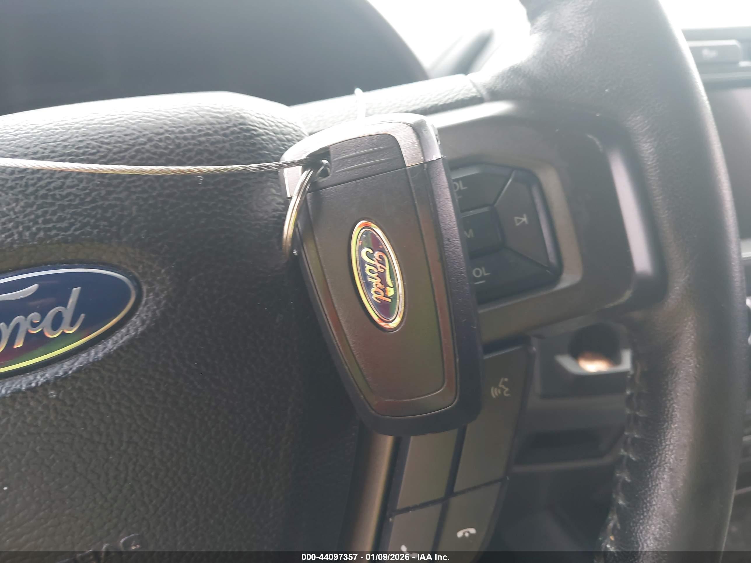 FORD EXPEDITION image 11