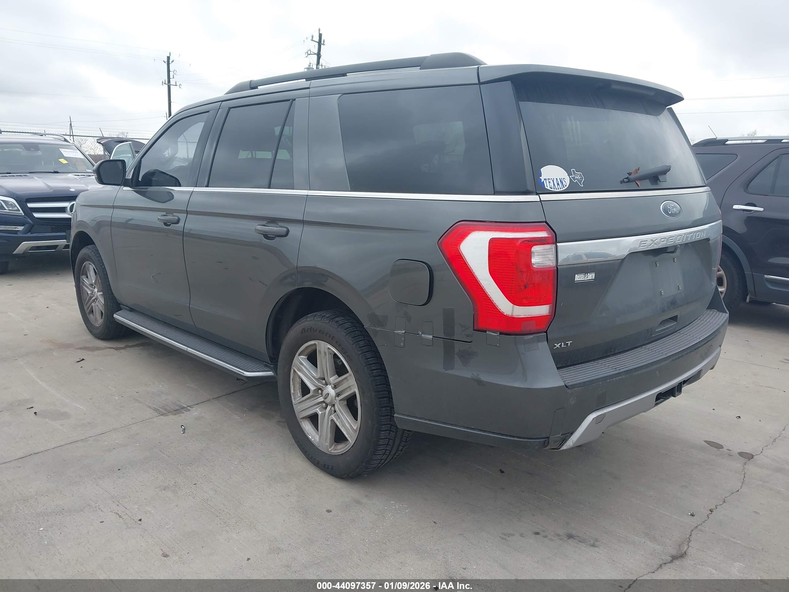 FORD EXPEDITION image 3