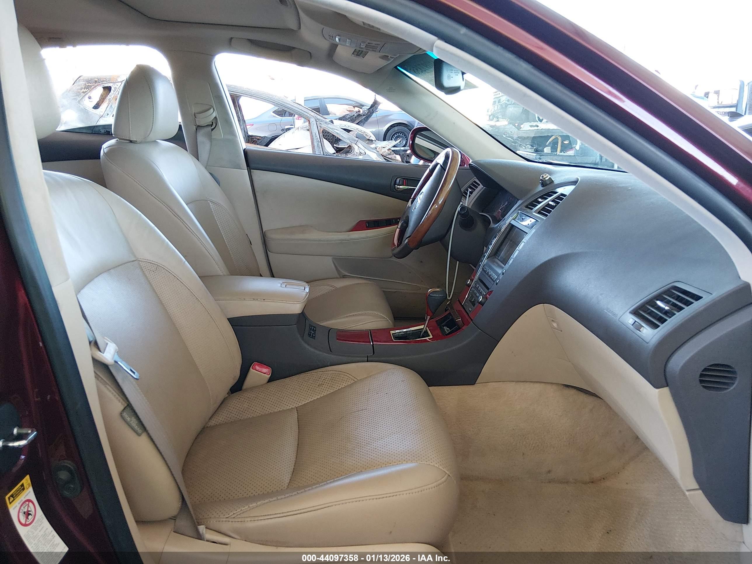 LEXUS ES image 5