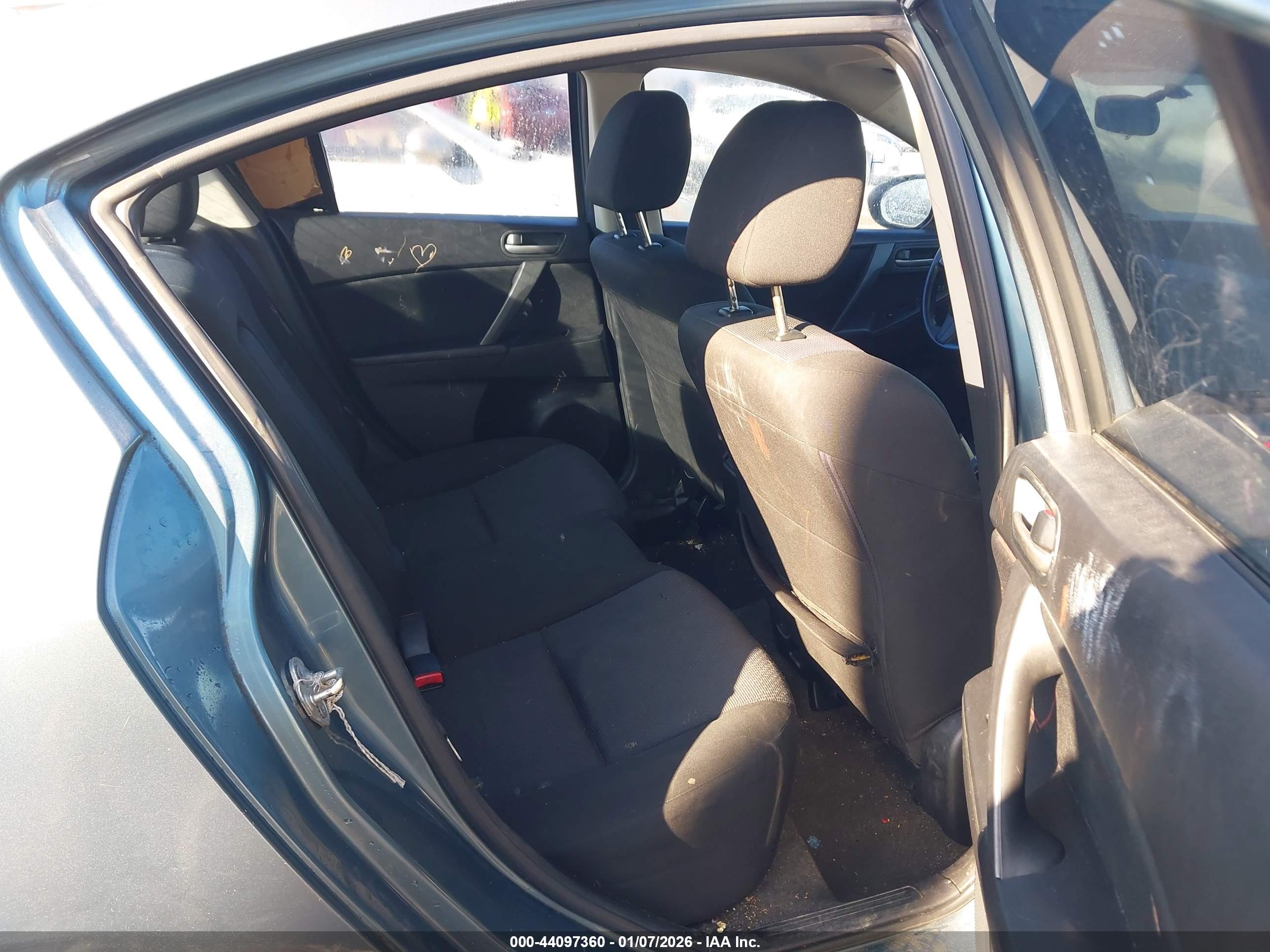 MAZDA MAZDA3 image 8