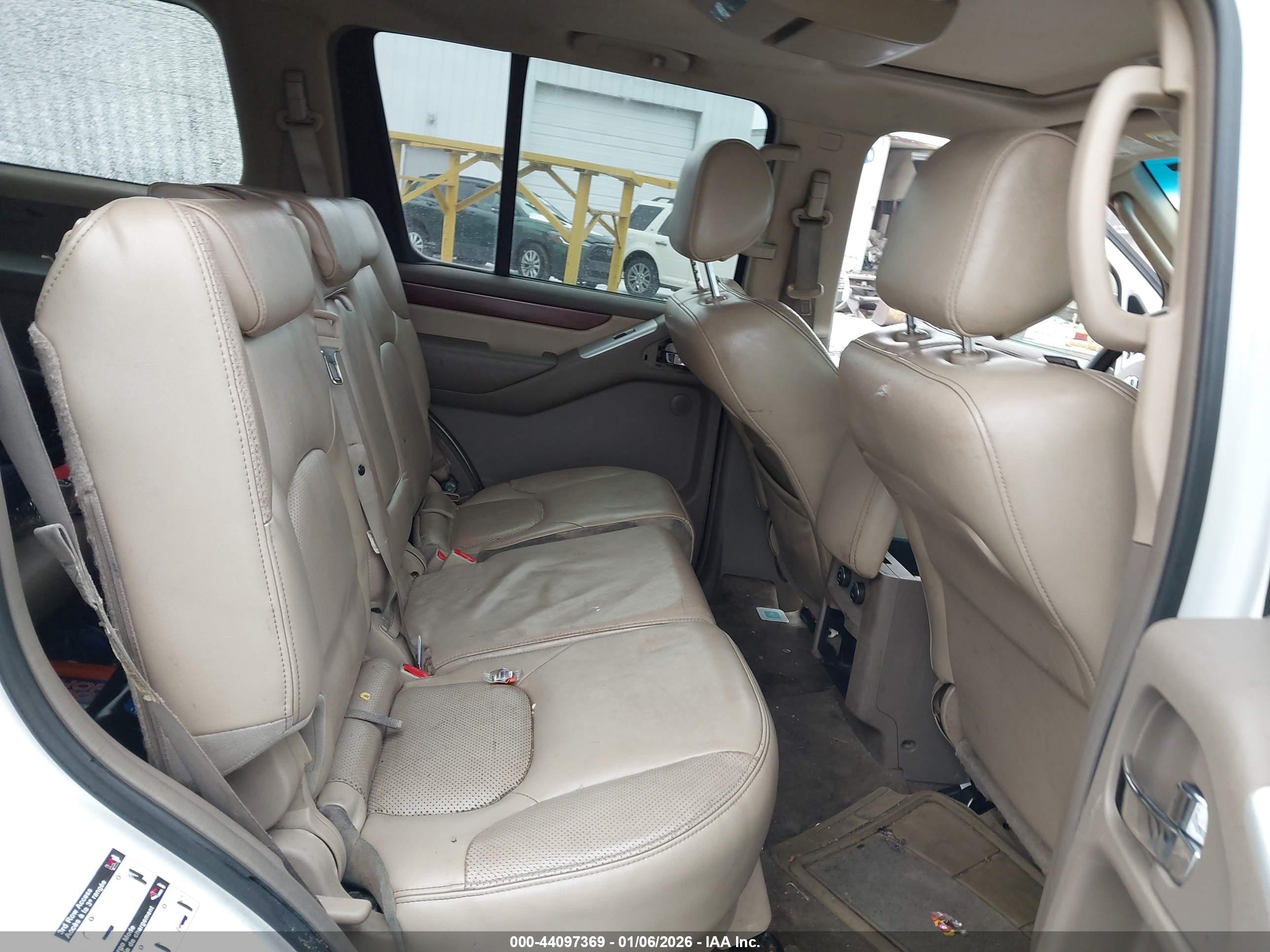 NISSAN PATHFINDER image 8