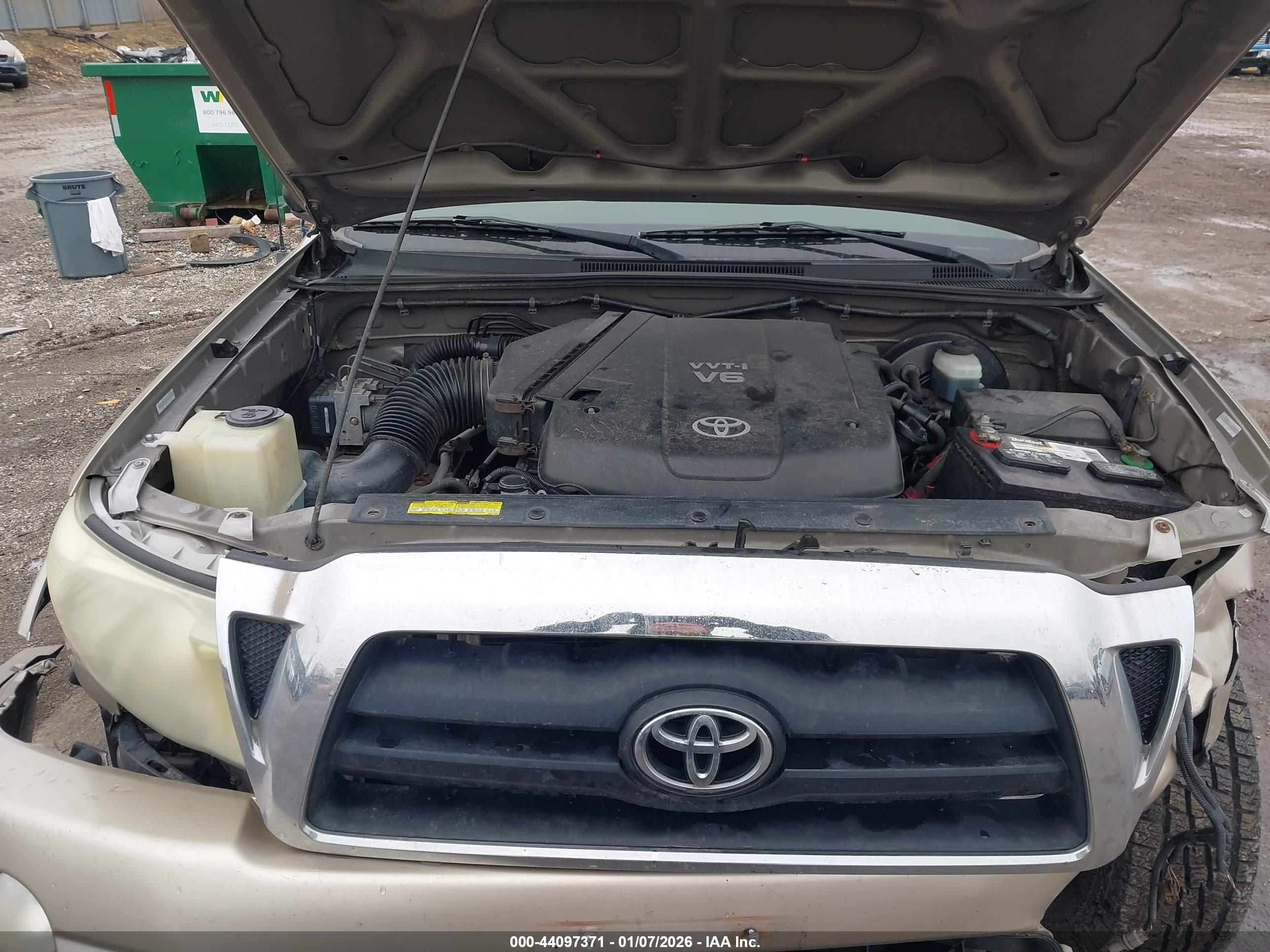 TOYOTA TACOMA image 10