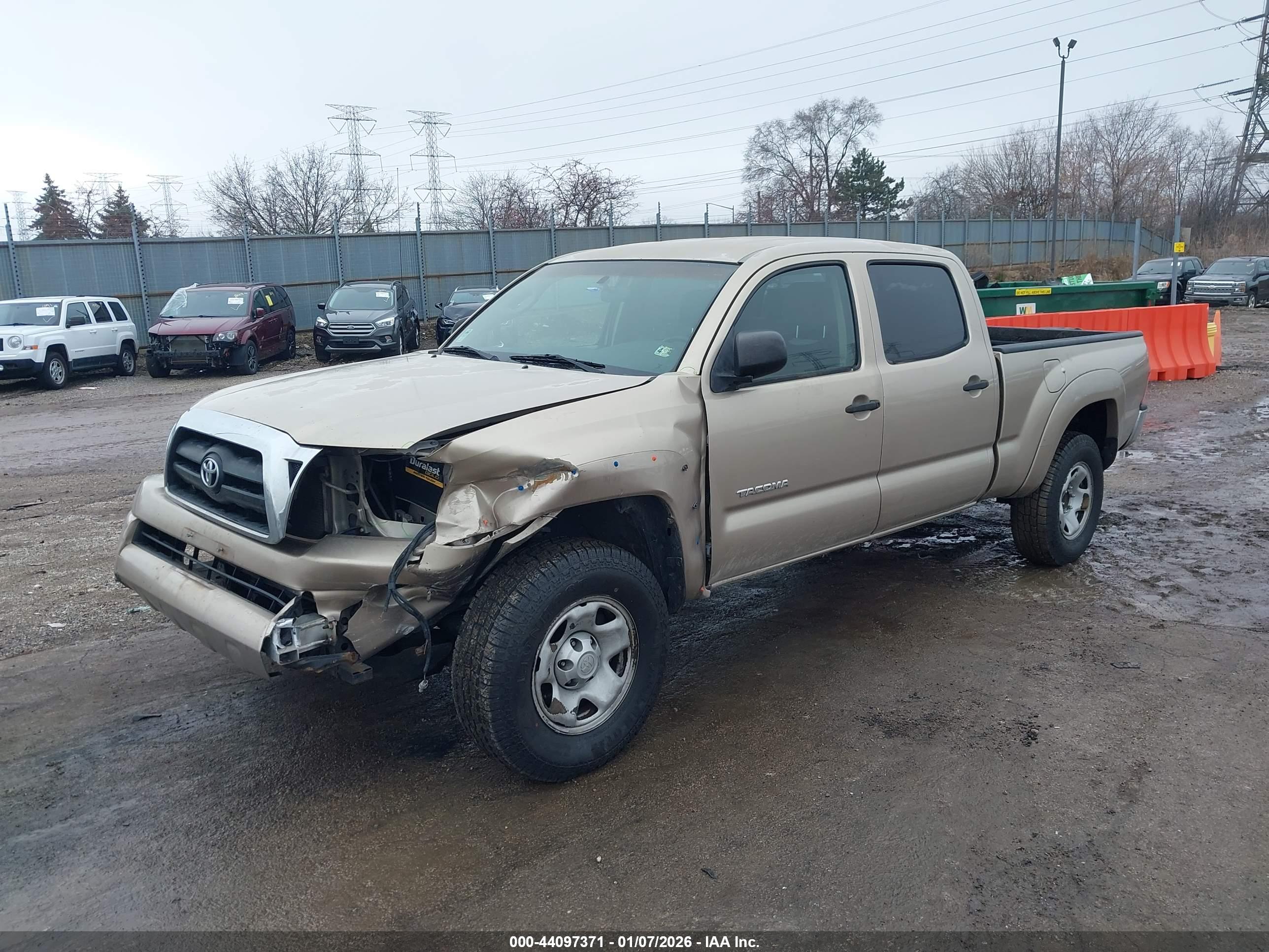 TOYOTA TACOMA image 2