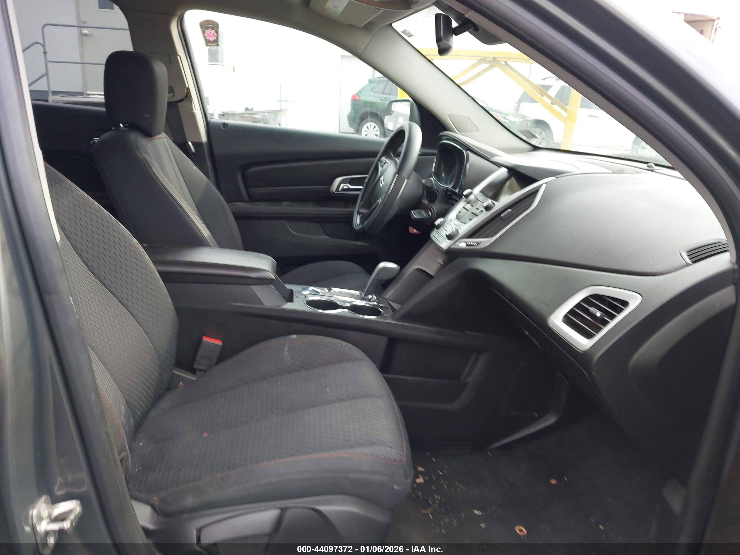 GMC TERRAIN image 5