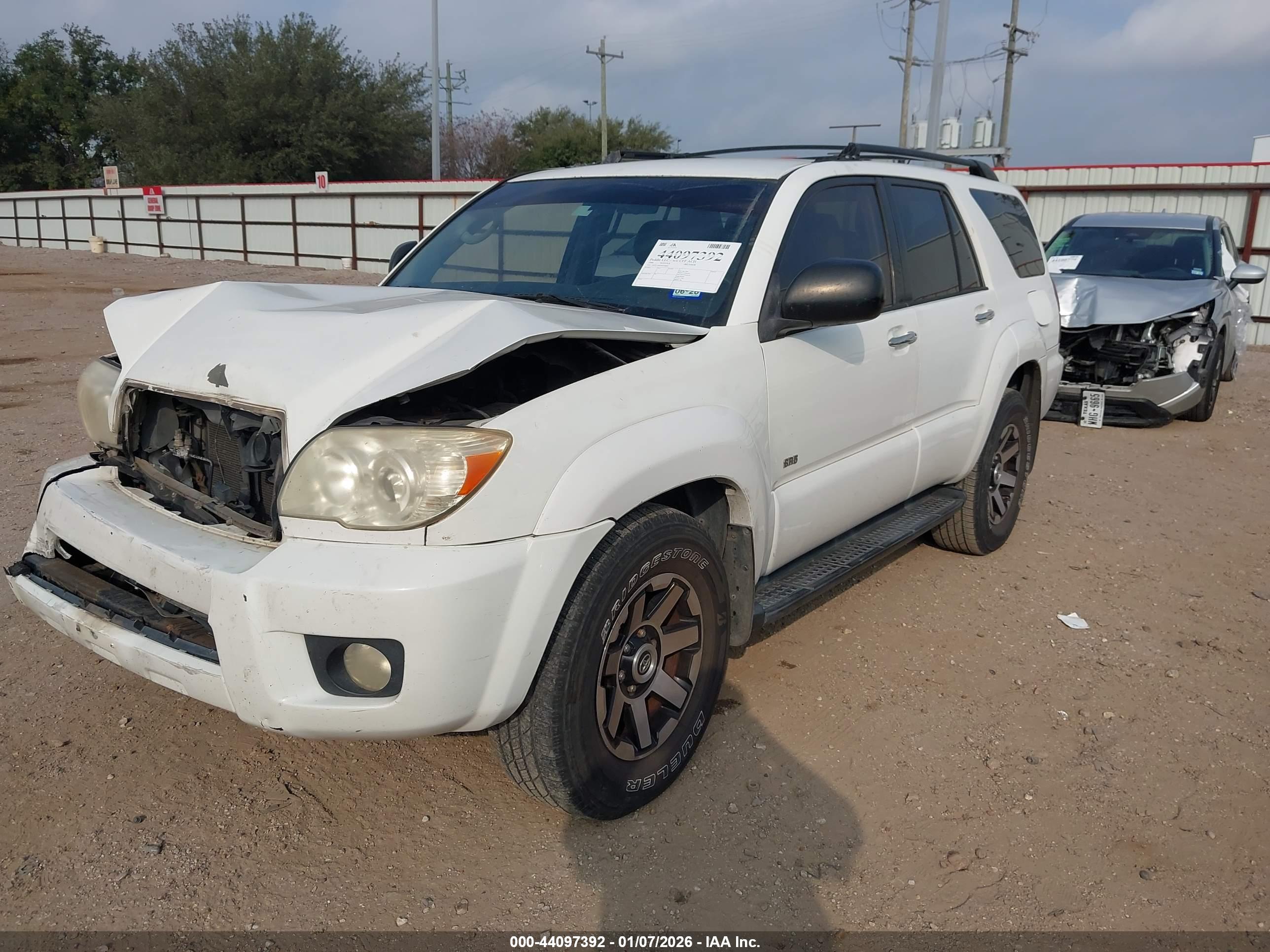 TOYOTA 4RUNNER image 2
