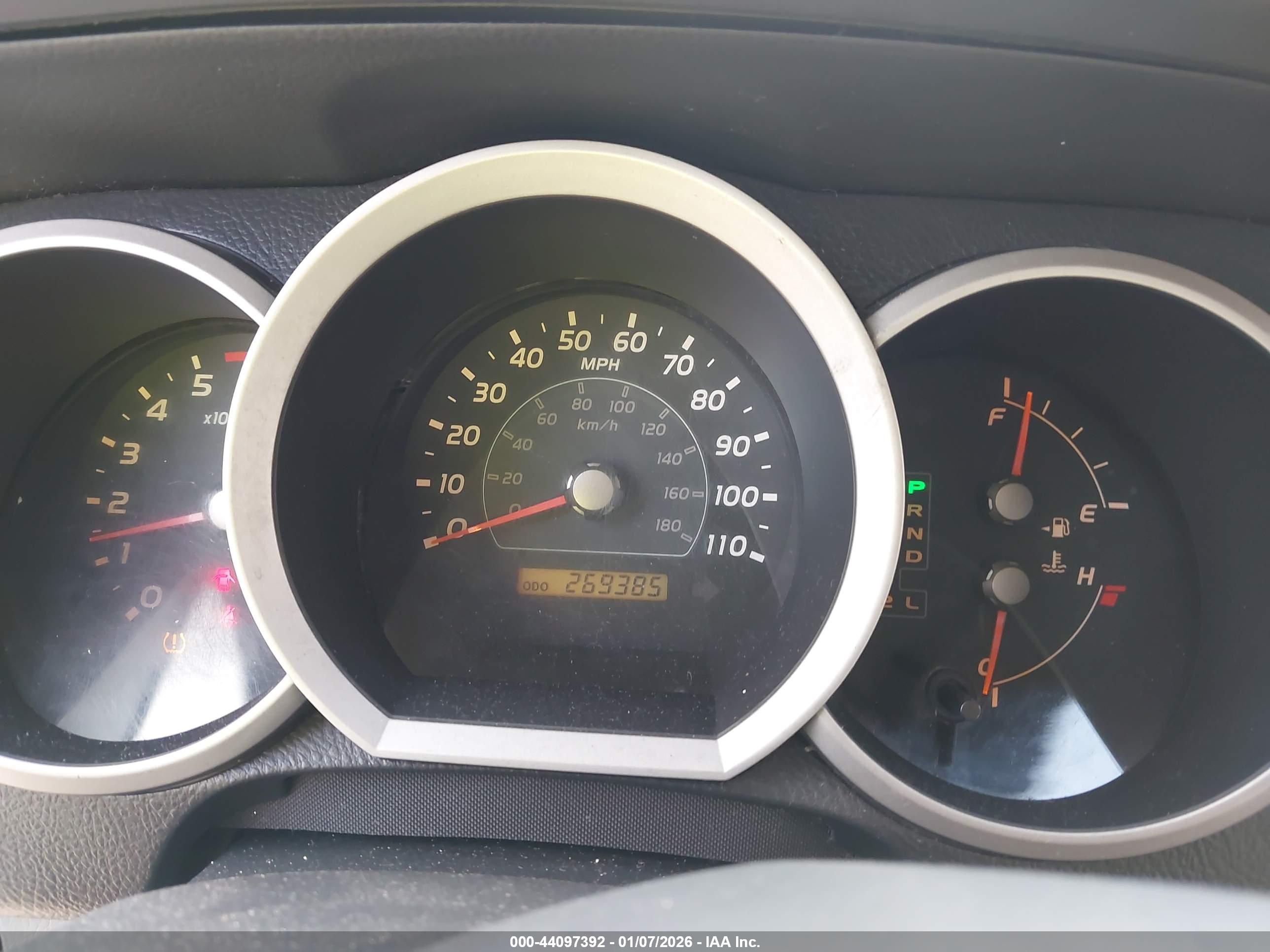 TOYOTA 4RUNNER image 7