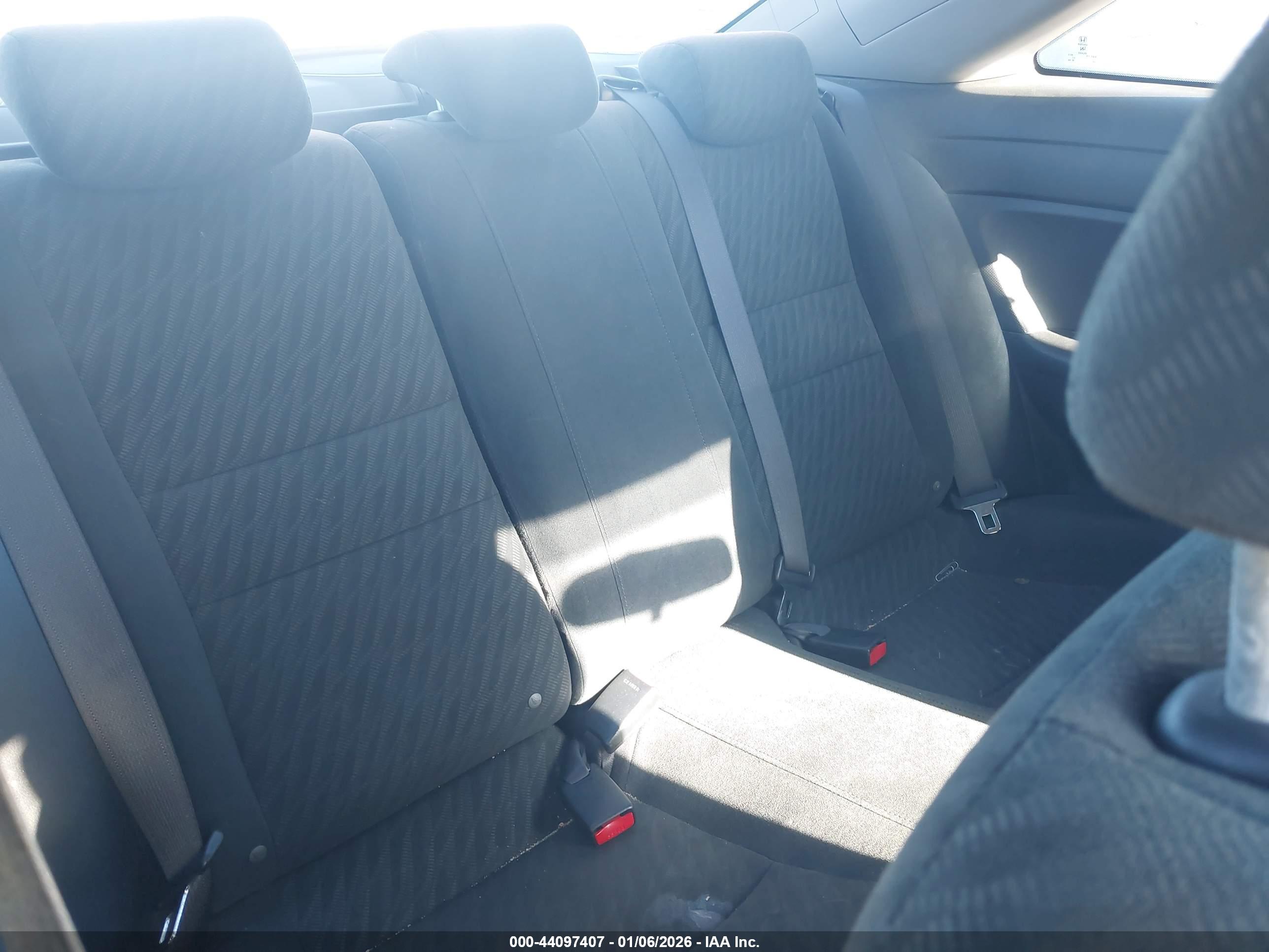 HONDA CIVIC image 8