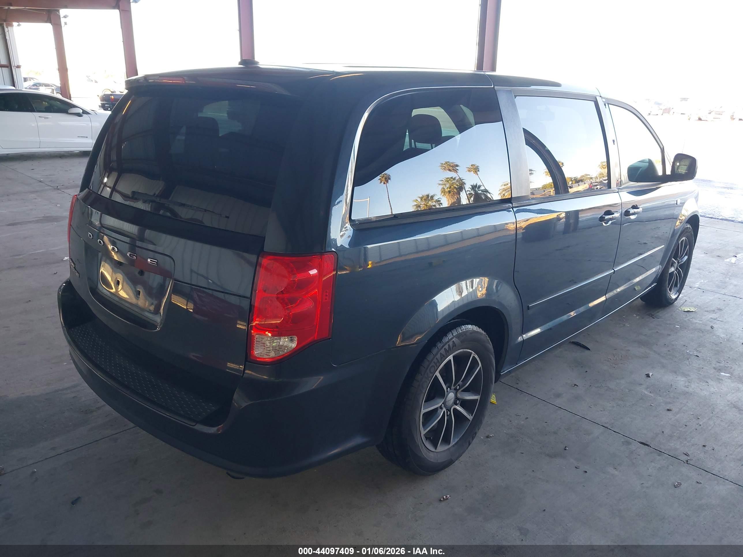 DODGE GRAND image 4