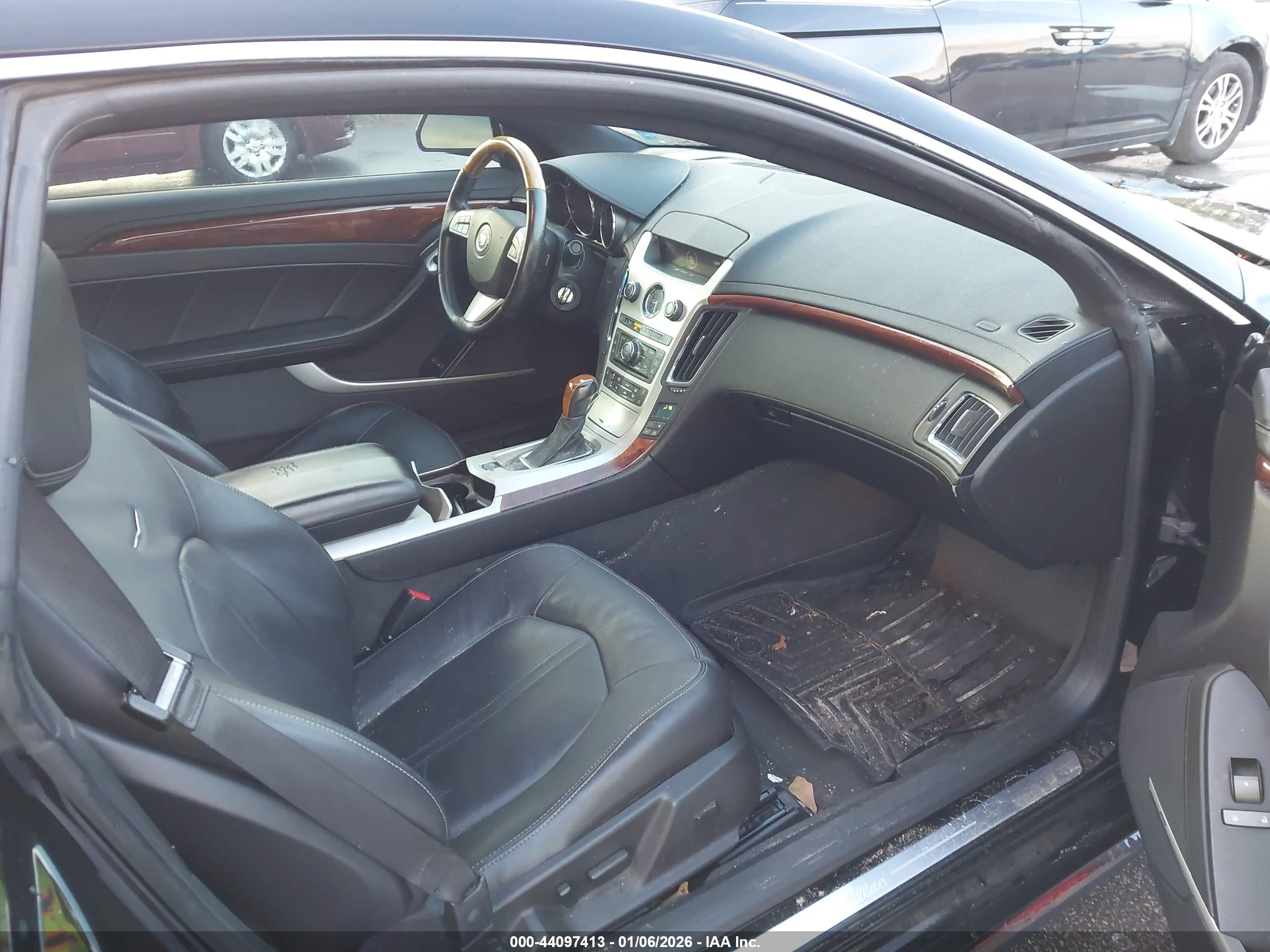CADILLAC CTS image 5