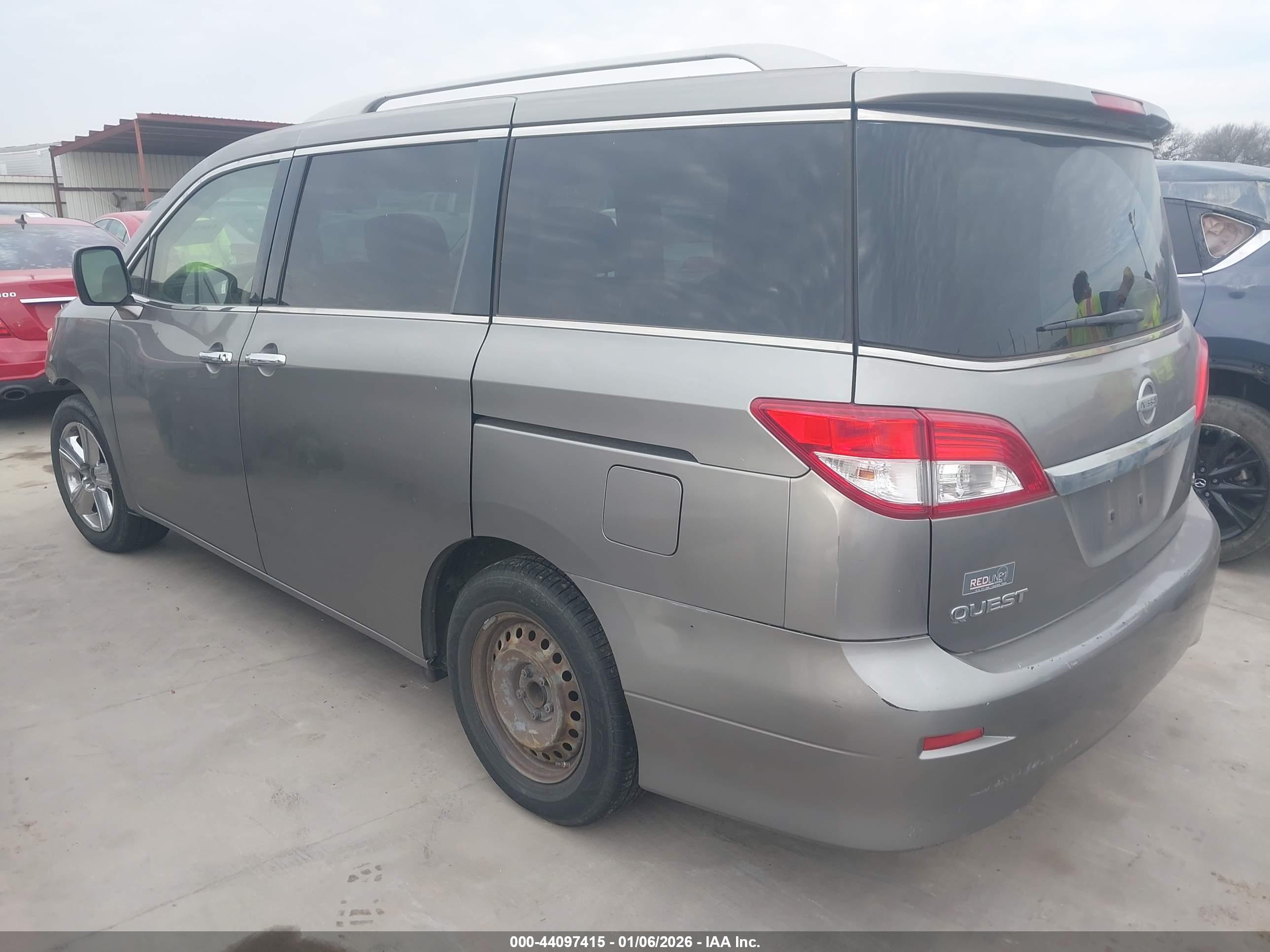 NISSAN QUEST image 3