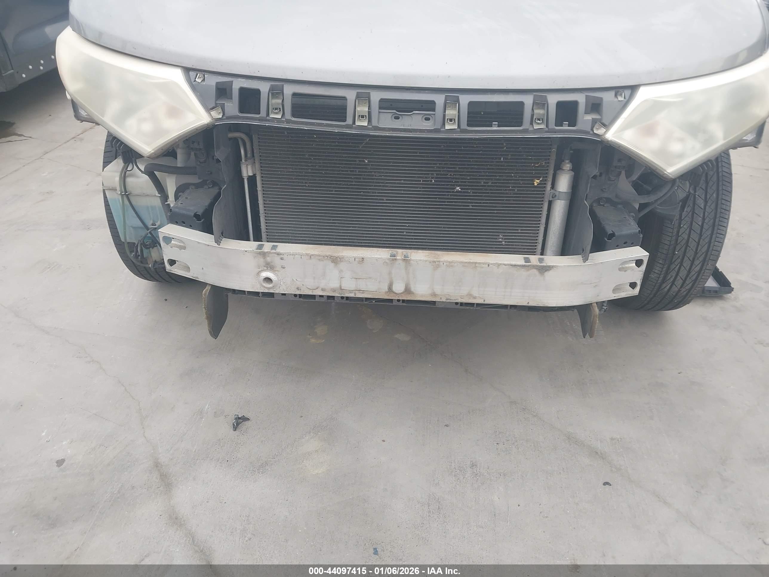NISSAN QUEST image 6