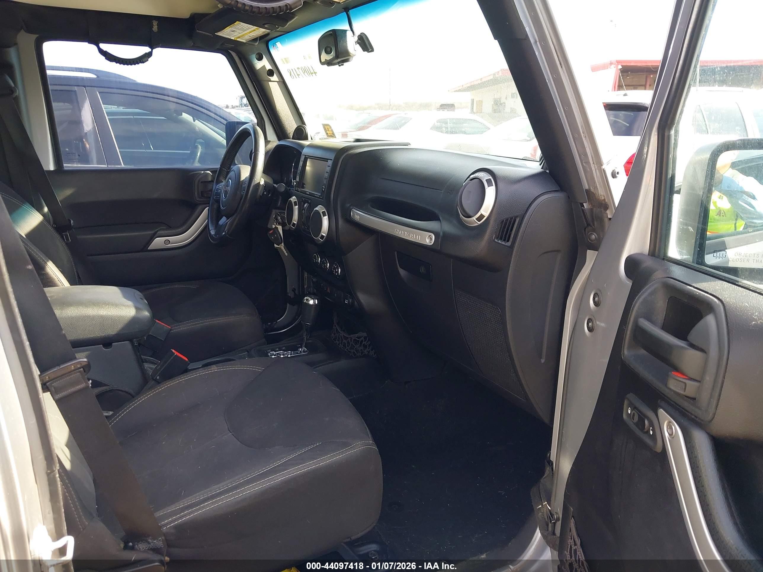 JEEP WRANGLER image 5