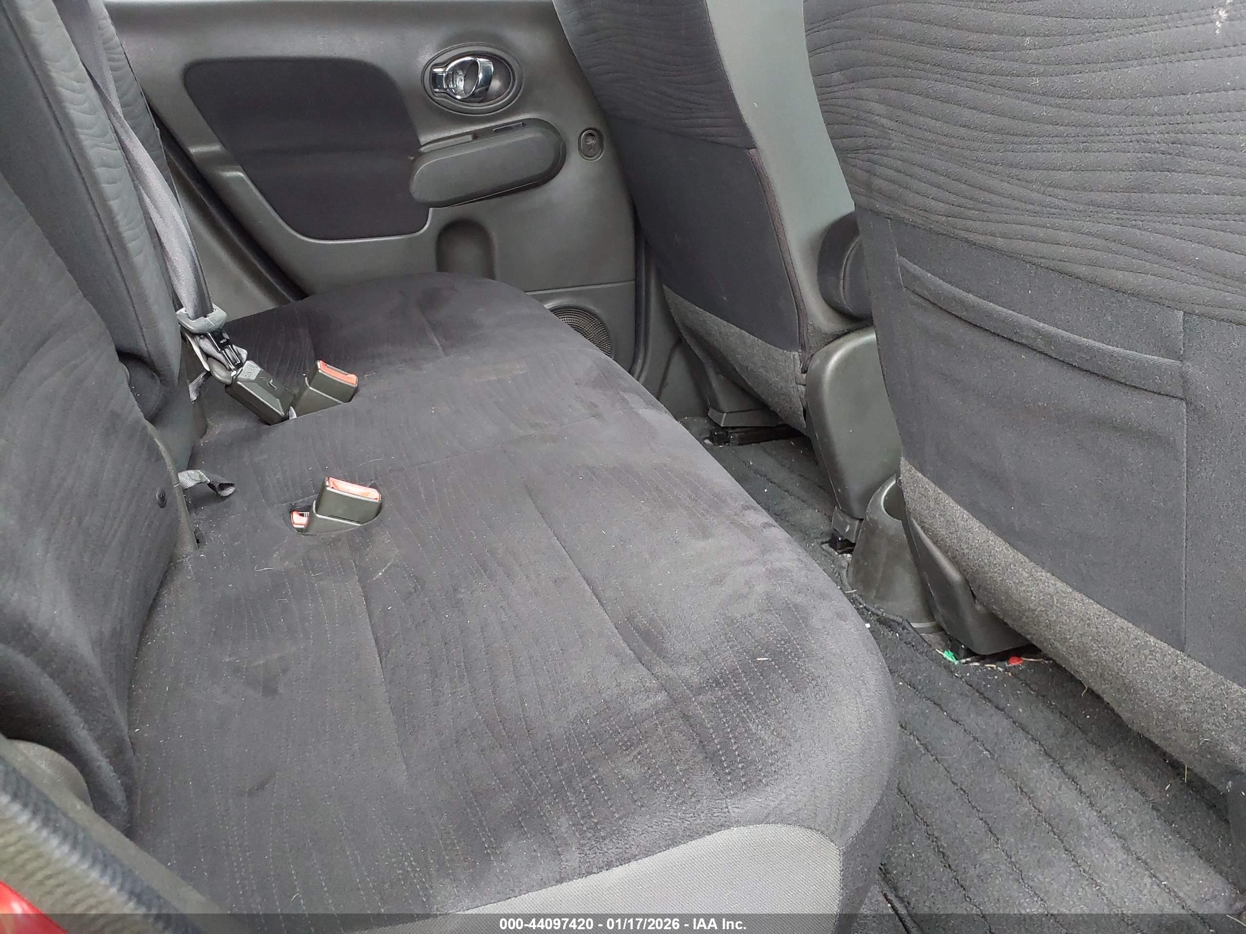 NISSAN CUBE image 8