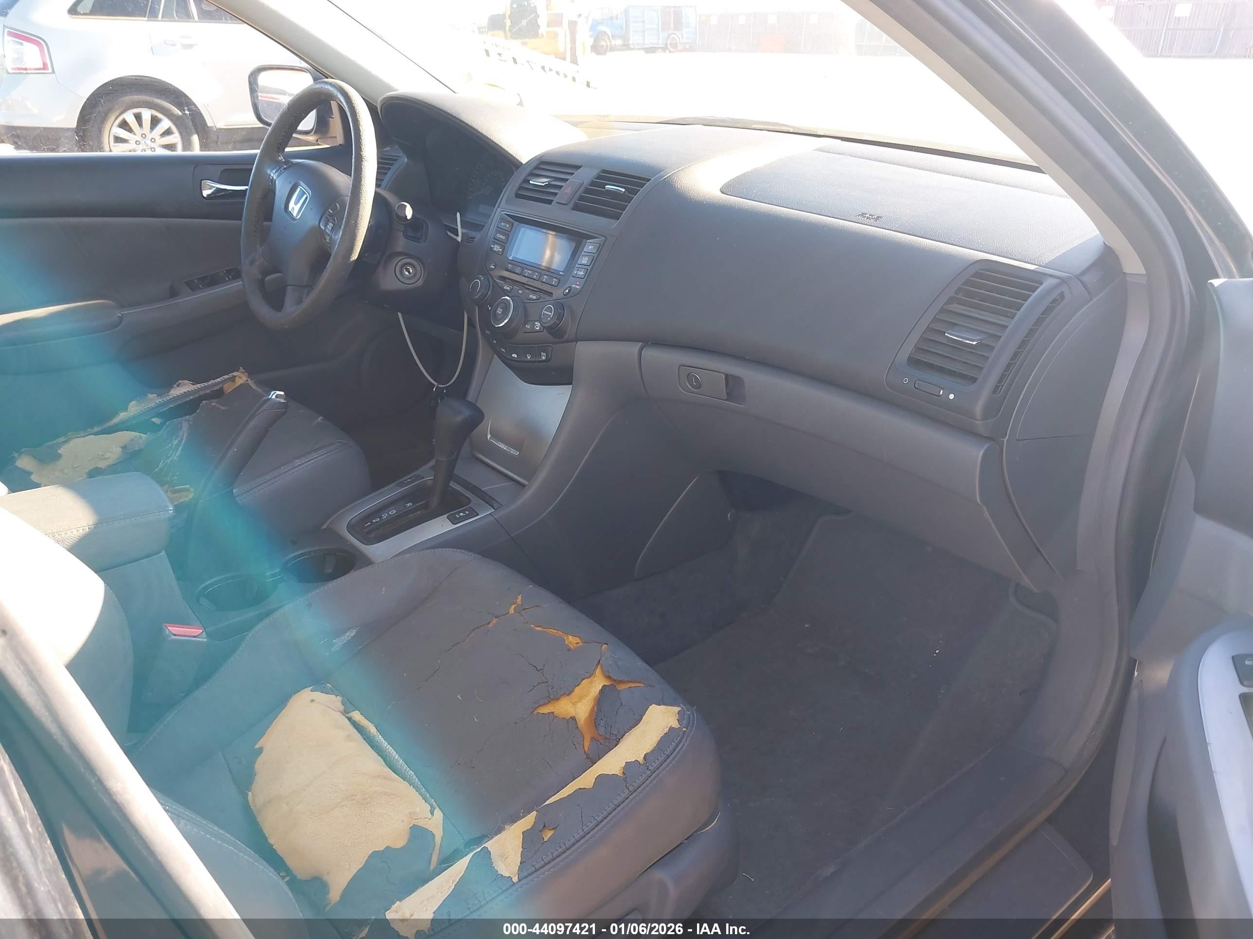 HONDA ACCORD image 5