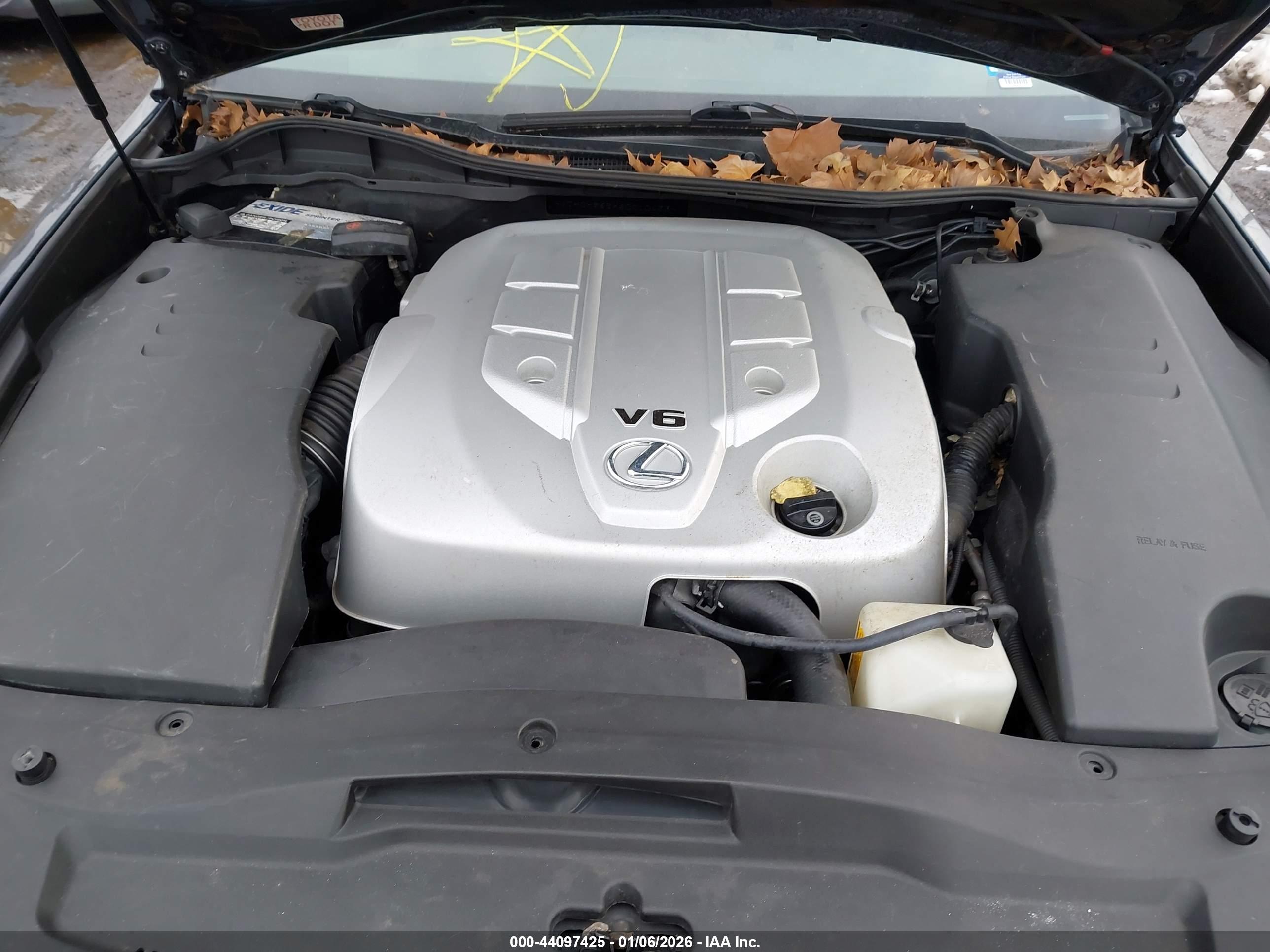 LEXUS GS image 10