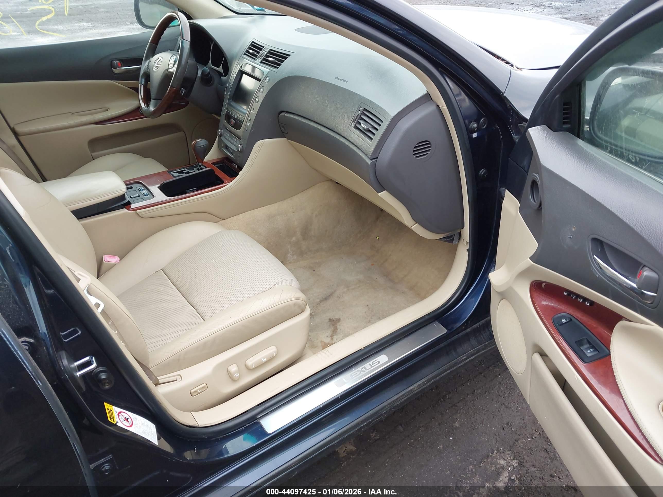 LEXUS GS image 5
