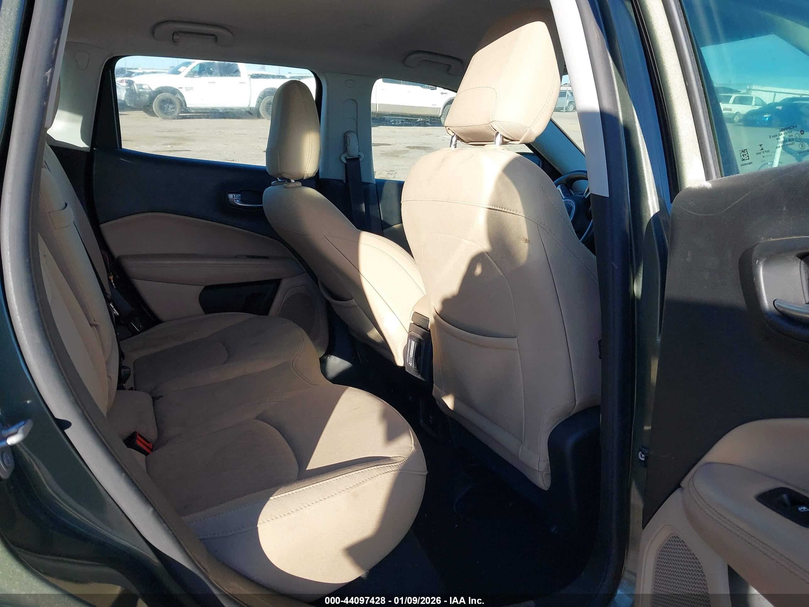 JEEP COMPASS image 8