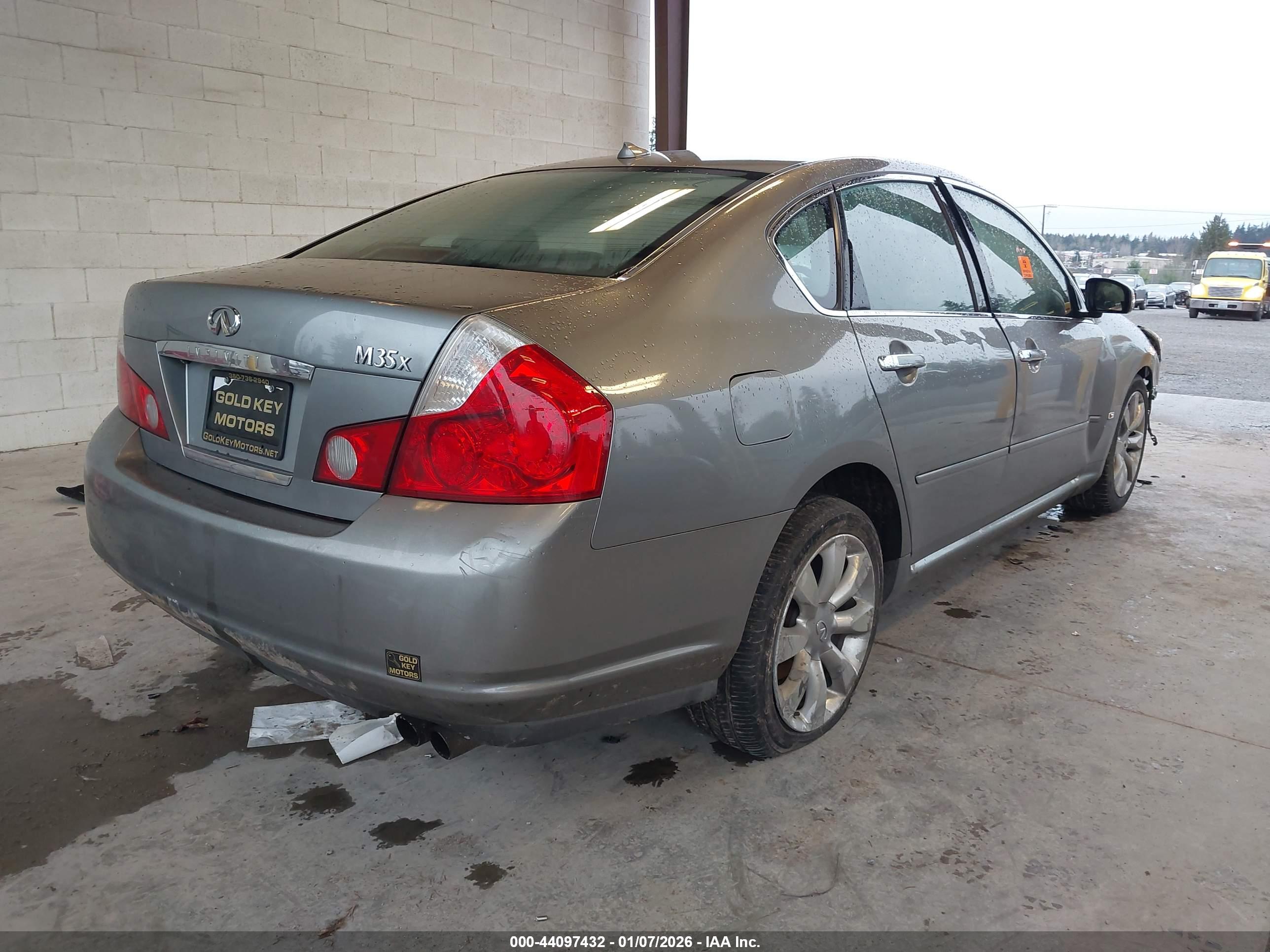 INFINITI M35X image 4