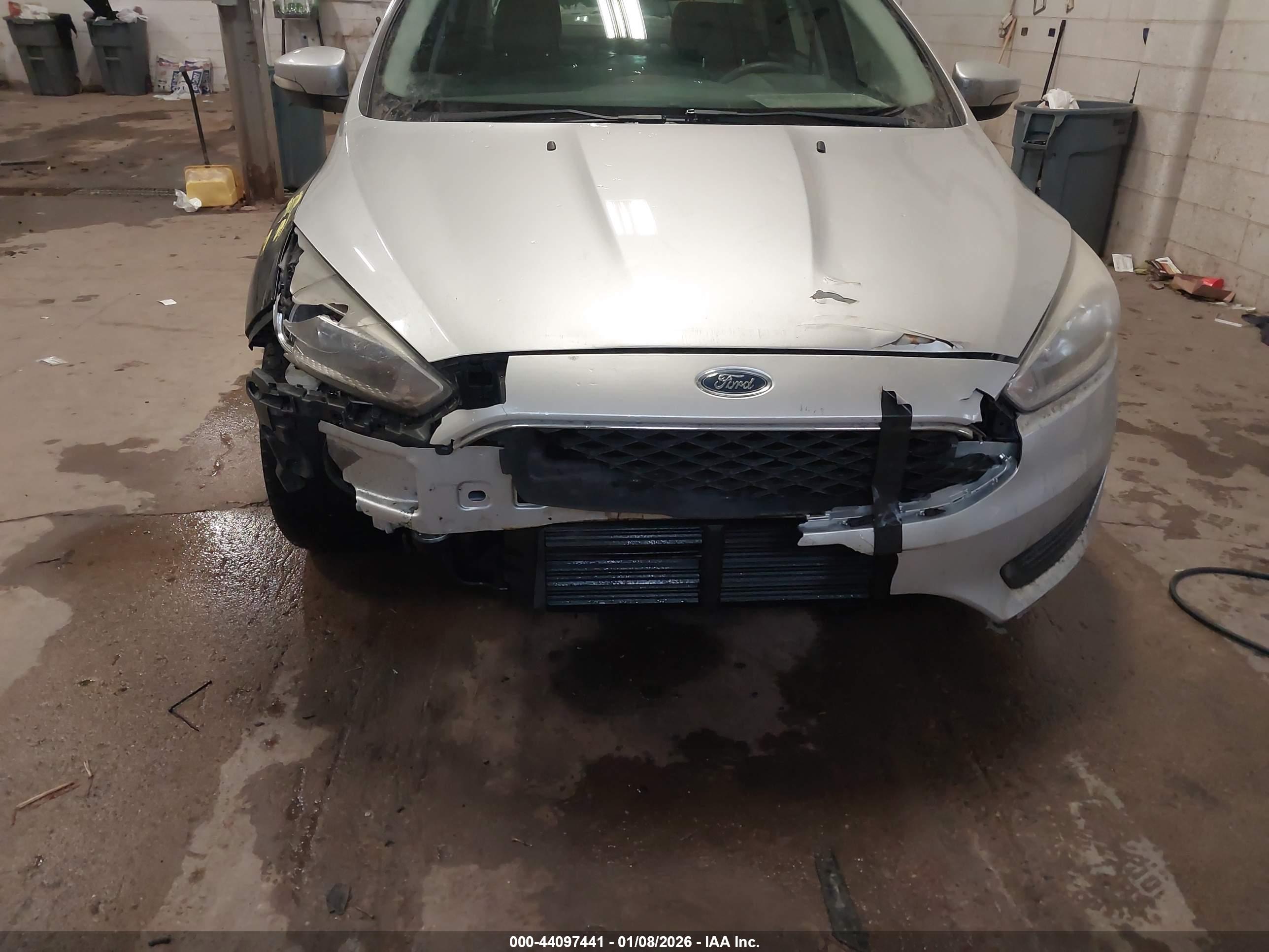 FORD FOCUS image 6
