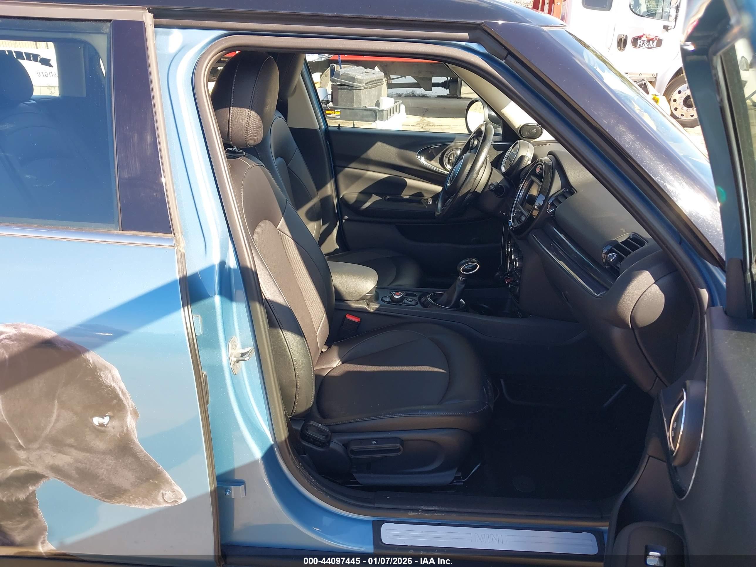 MINI CLUBMAN image 5