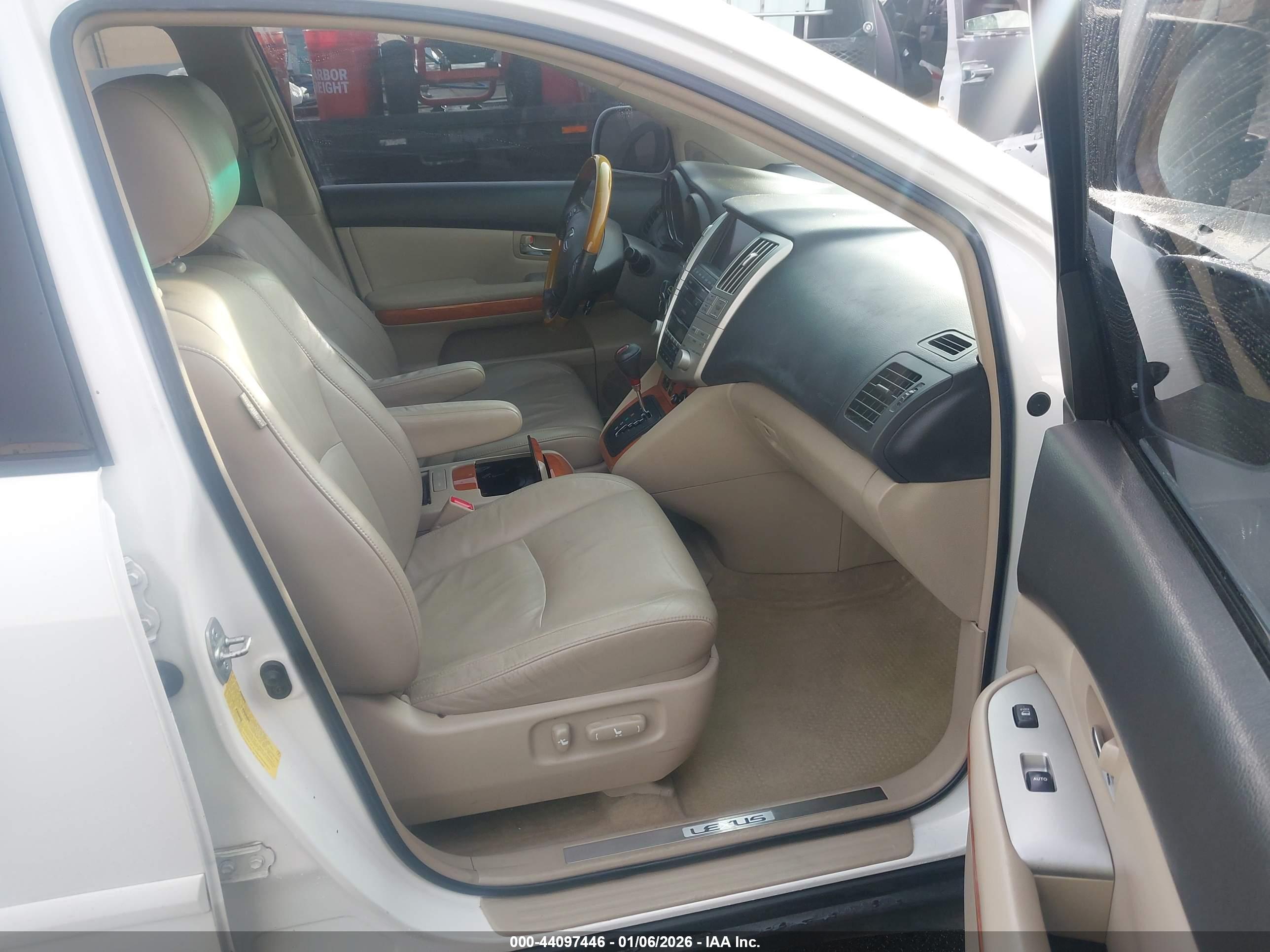 LEXUS RX image 5