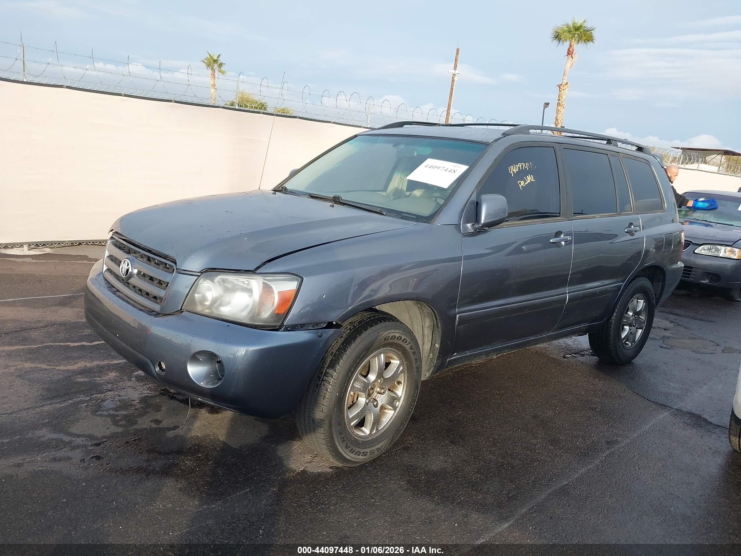 TOYOTA HIGHLANDER image 6