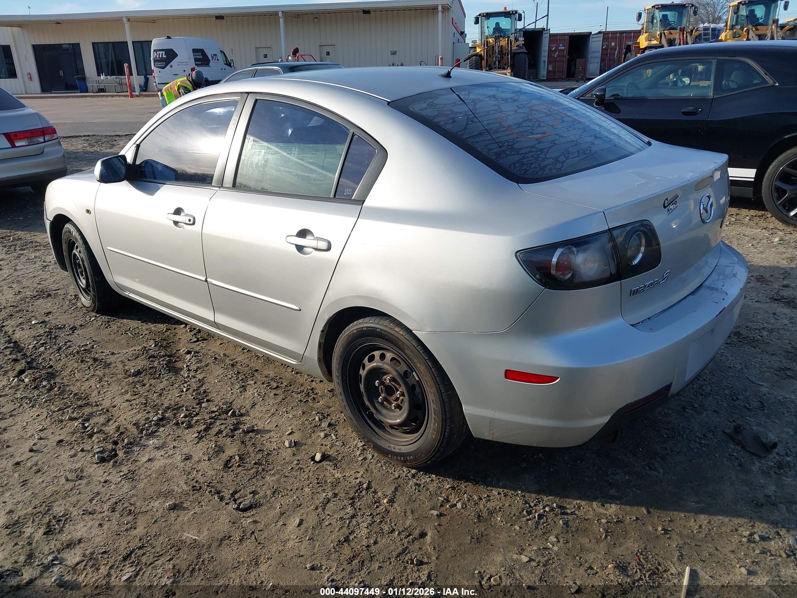MAZDA MAZDA3 image 3