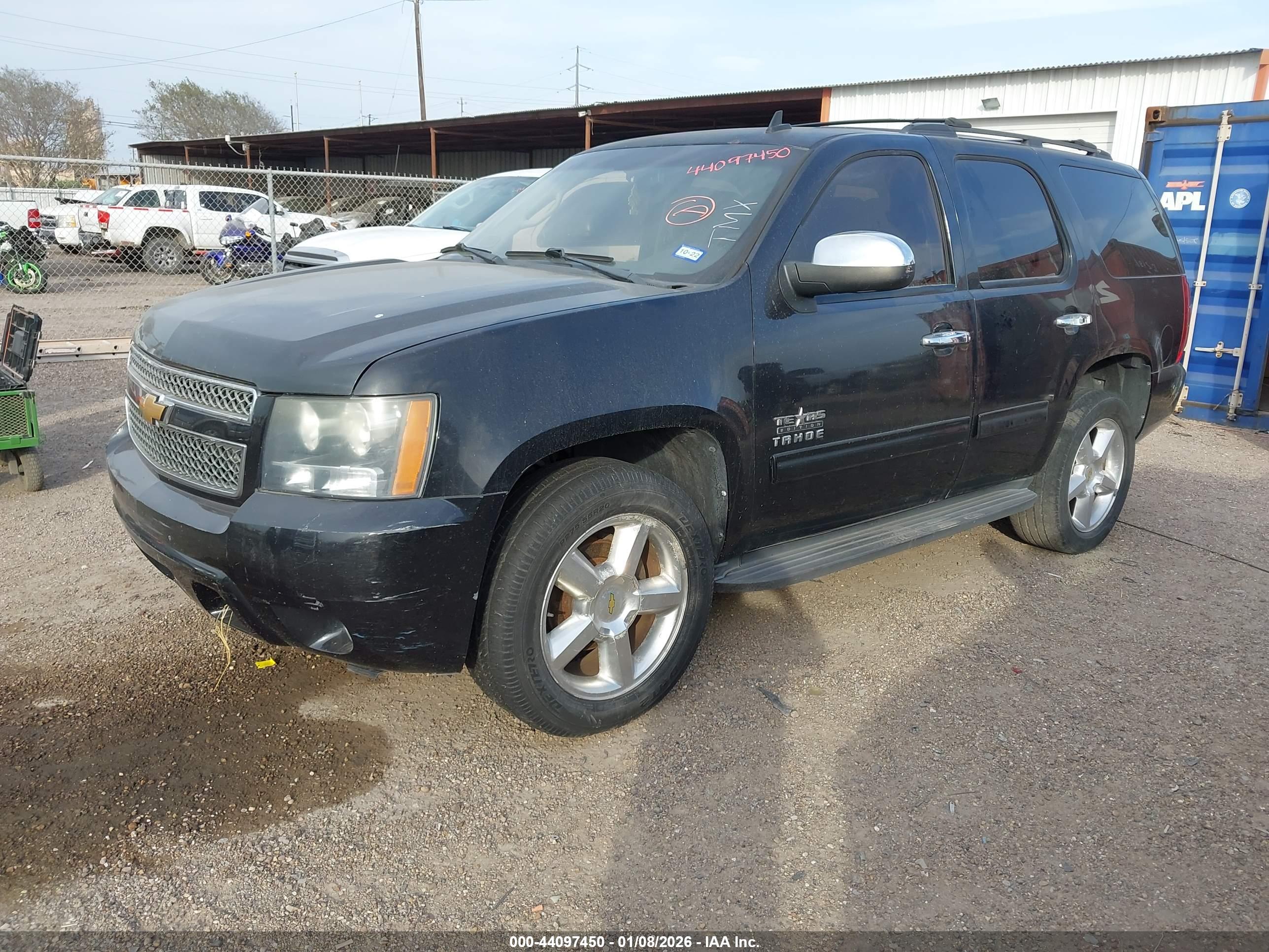 CHEVROLET TAHOE image 2