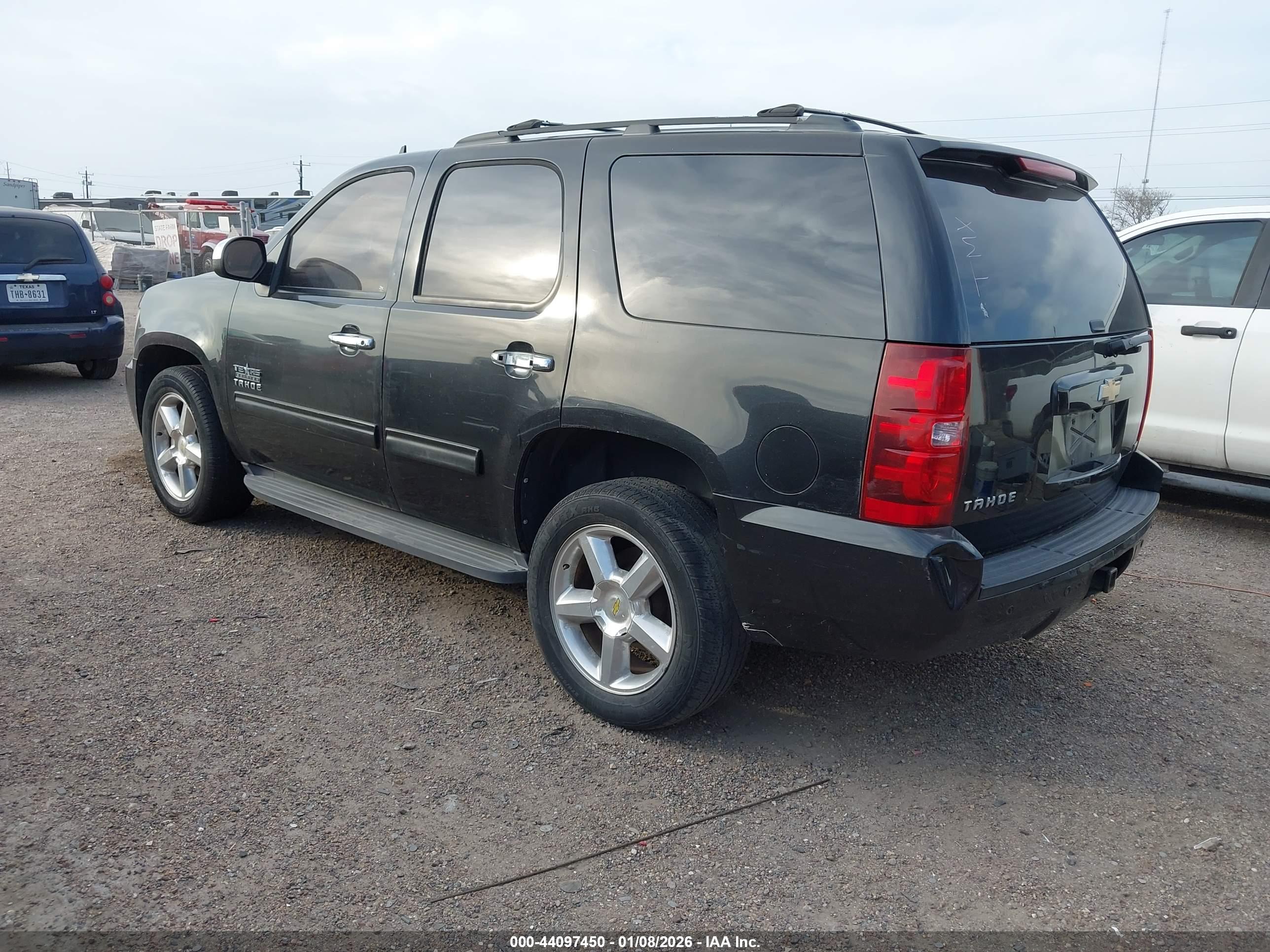 CHEVROLET TAHOE image 3
