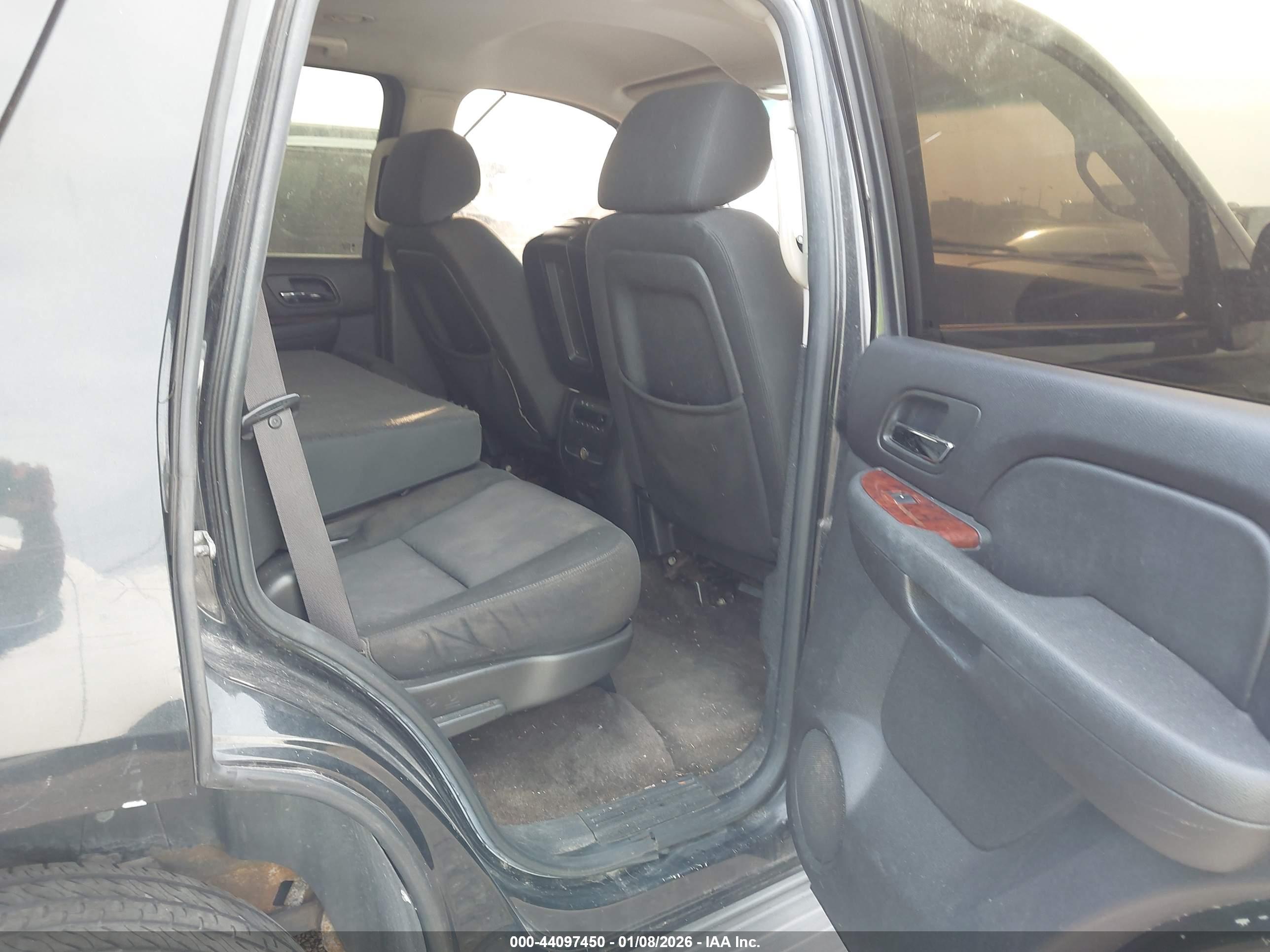 CHEVROLET TAHOE image 8