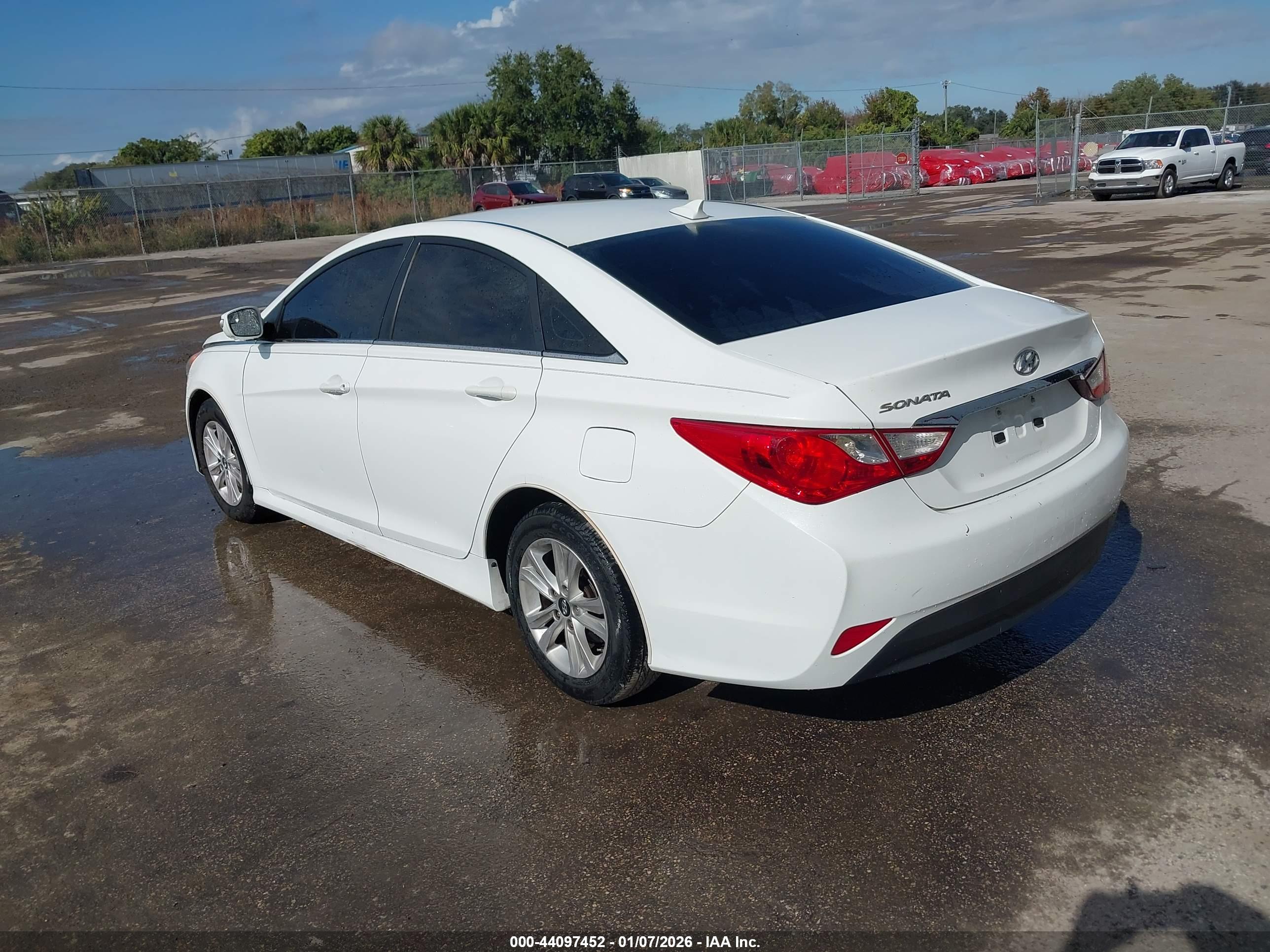 HYUNDAI SONATA image 3