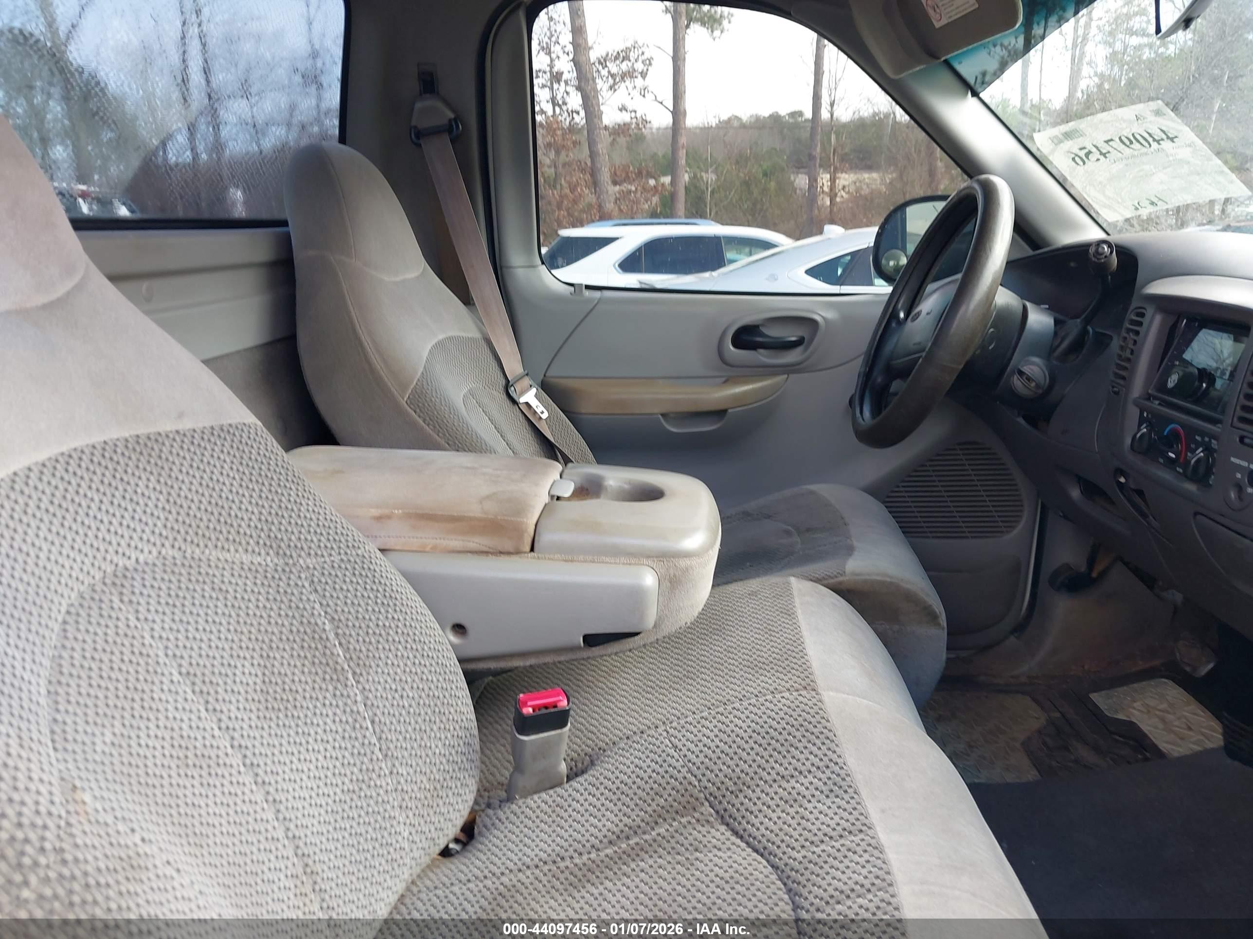 FORD F-150 image 8
