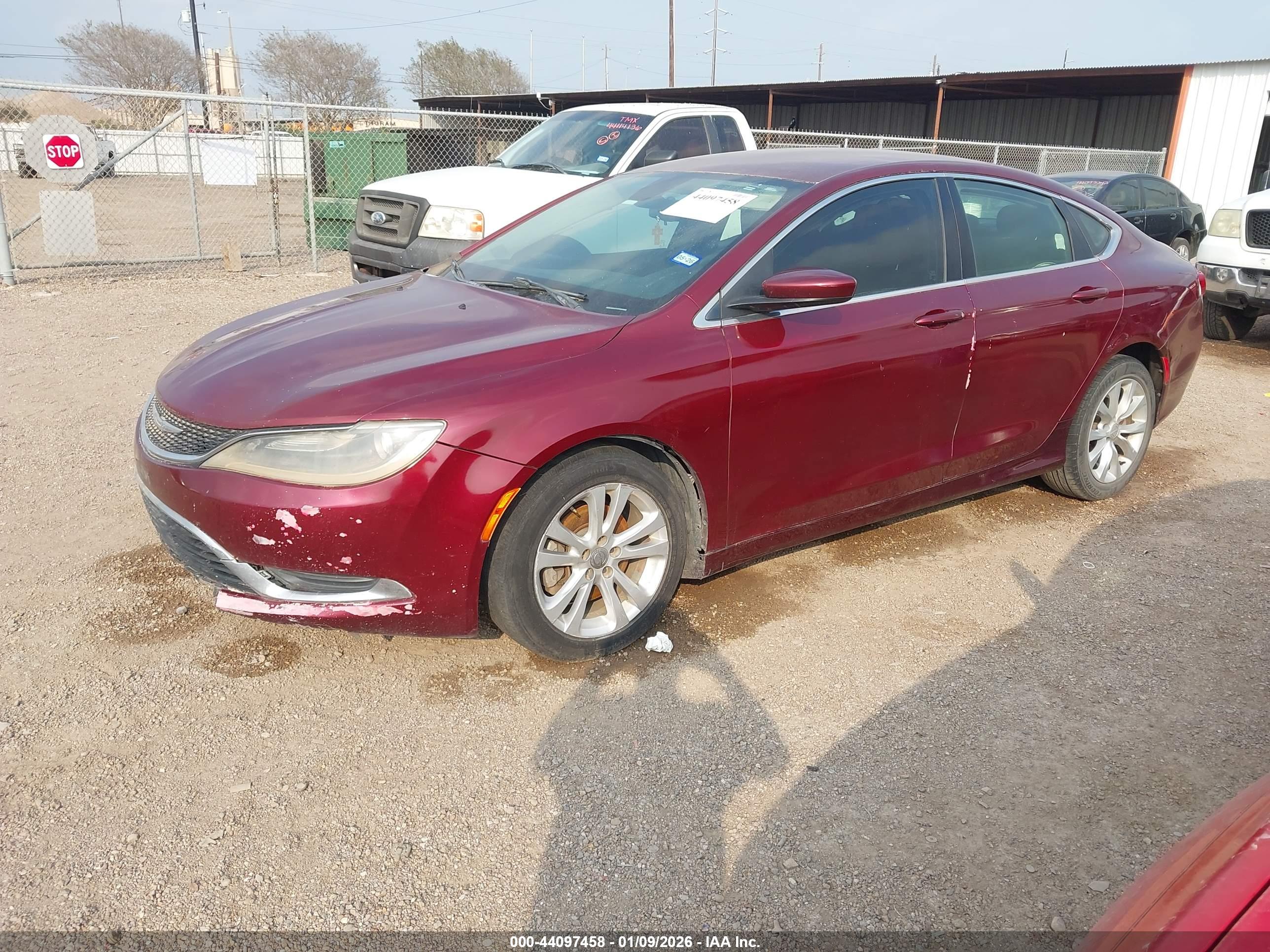 CHRYSLER 200 image 2