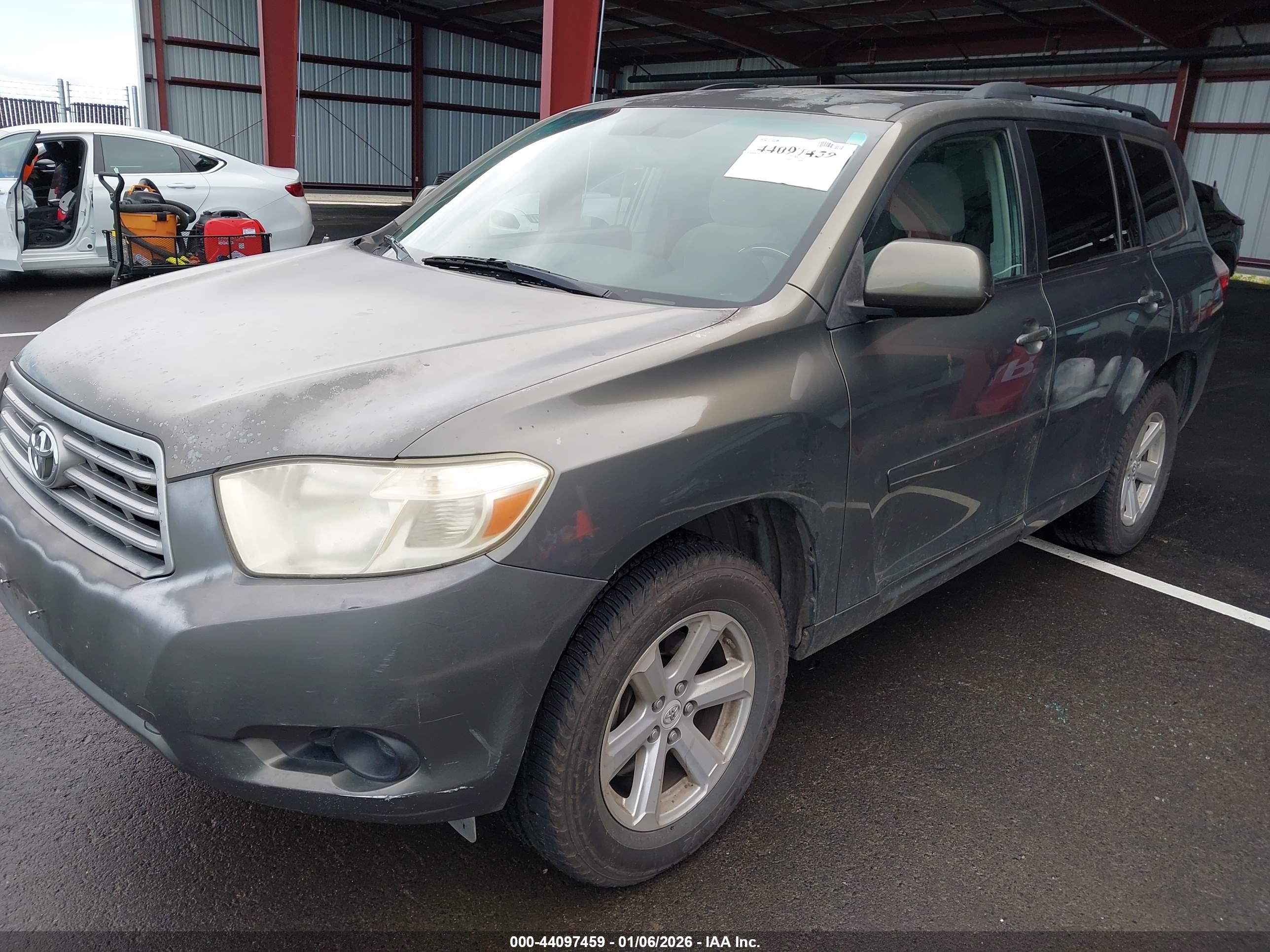 TOYOTA HIGHLANDER image 2
